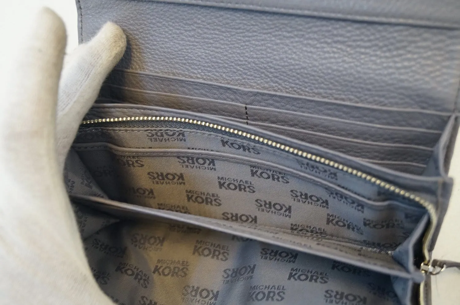 MICHAEL KORS Jet Set Slim Flap Gray Wallet - Sale