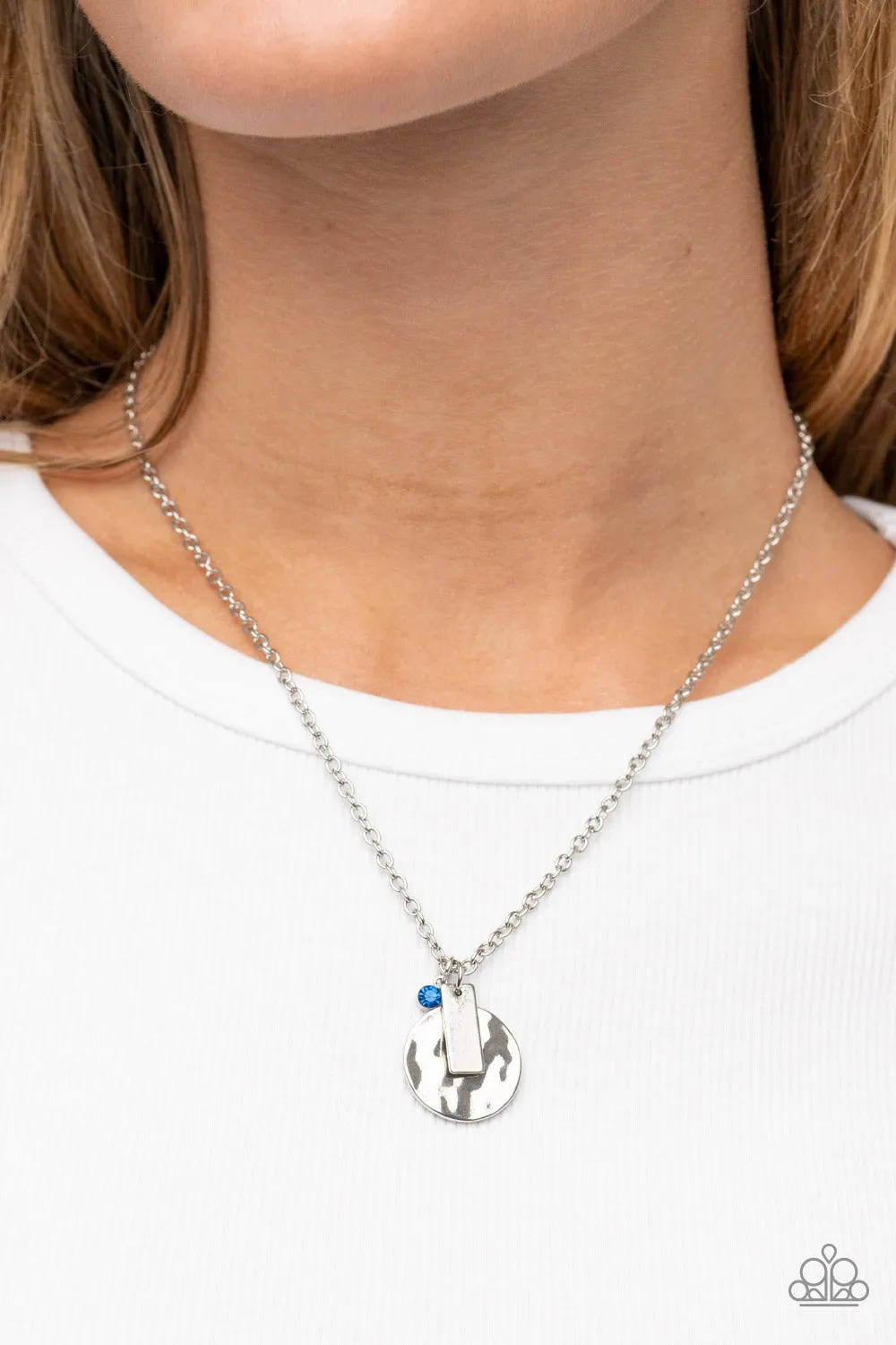 Minimal EFFORTLESS - Blue Necklace - Paparazzi Accessories