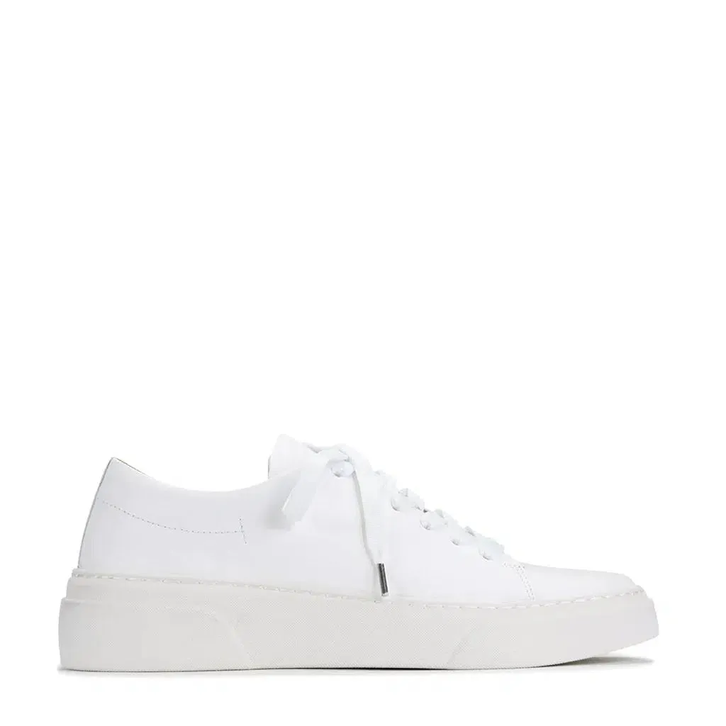 MINIMAL SNEAKER