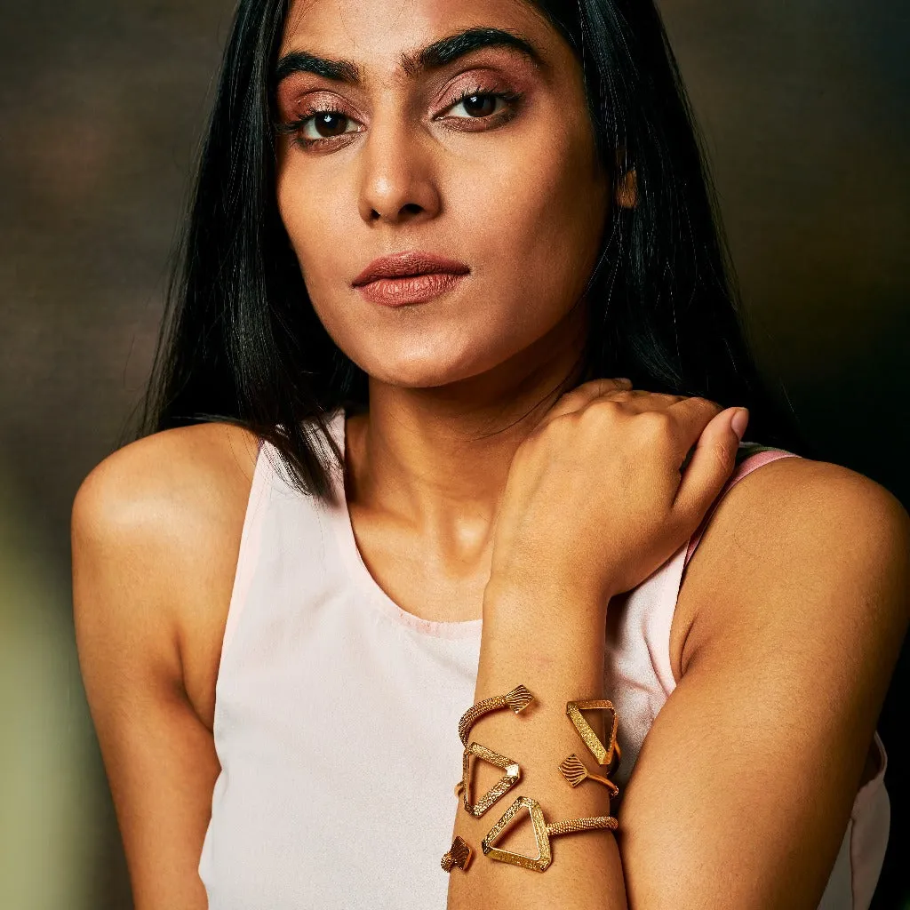 MINIMAL TRIANGLE CUFF BRACELET