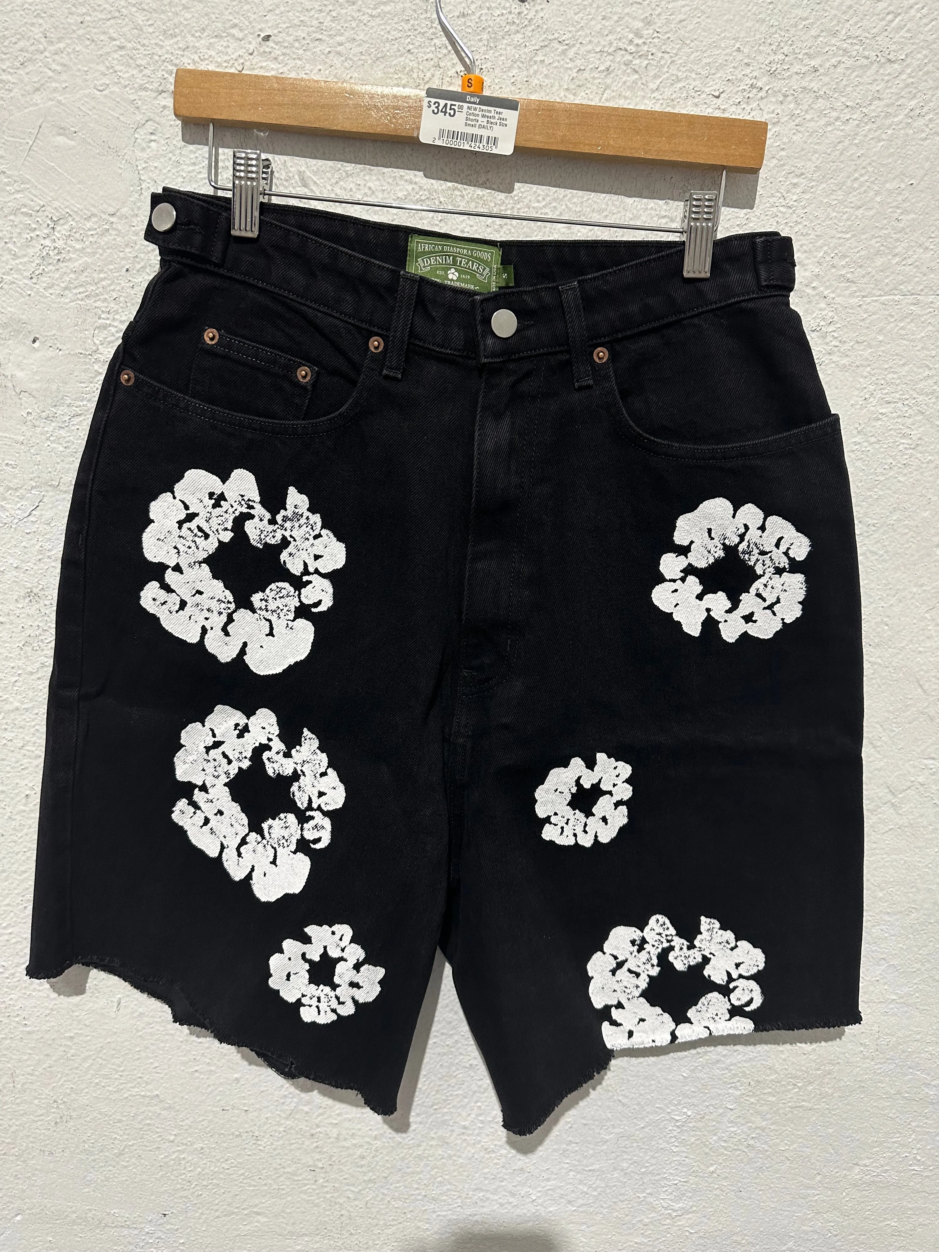NEW Denim Tear Cotton Wreath Jean Shorts - Black