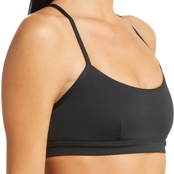 NWOT Alo Yoga Airlift Intrigue Bra in Dark Blue Size XS