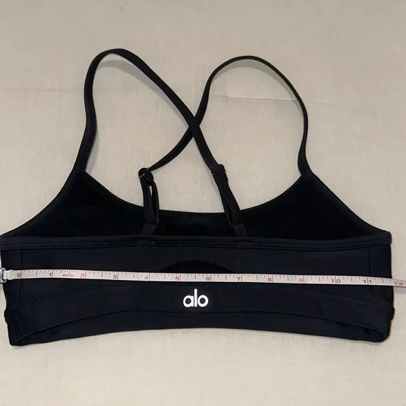 NWOT Alo Yoga Airlift Intrigue Bra in Dark Blue Size XS