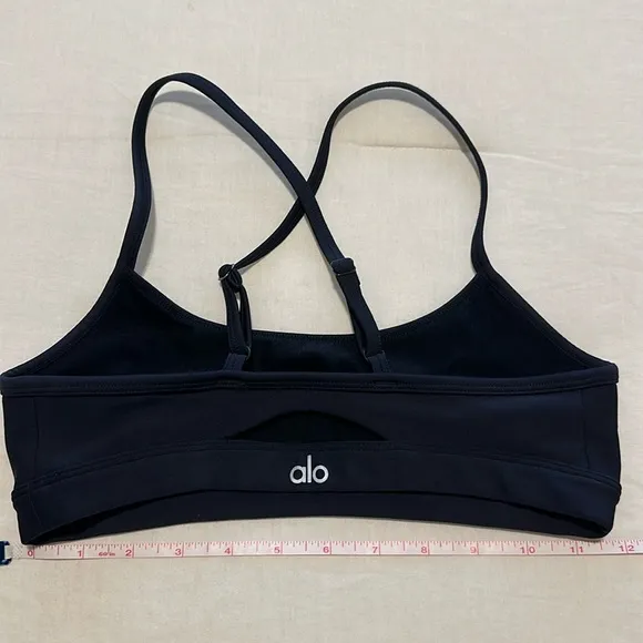 NWOT Alo Yoga Airlift Intrigue Bra in Dark Blue Size XS