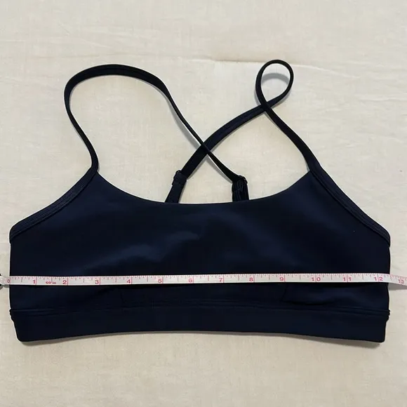 NWOT Alo Yoga Airlift Intrigue Bra in Dark Blue Size XS