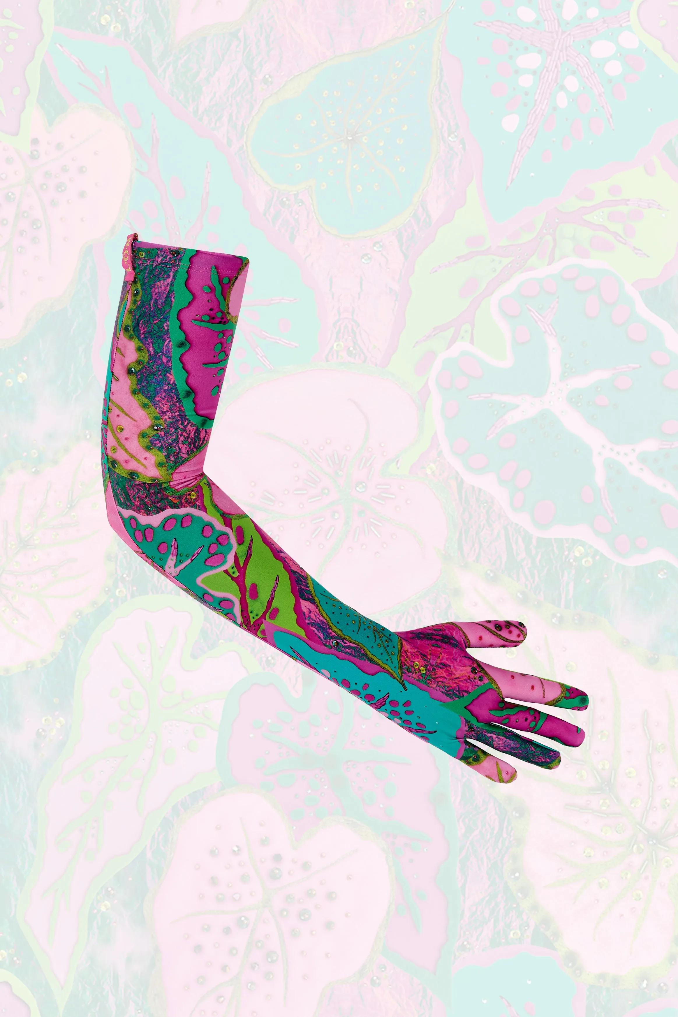 Opera Gloves in Cala Elysium