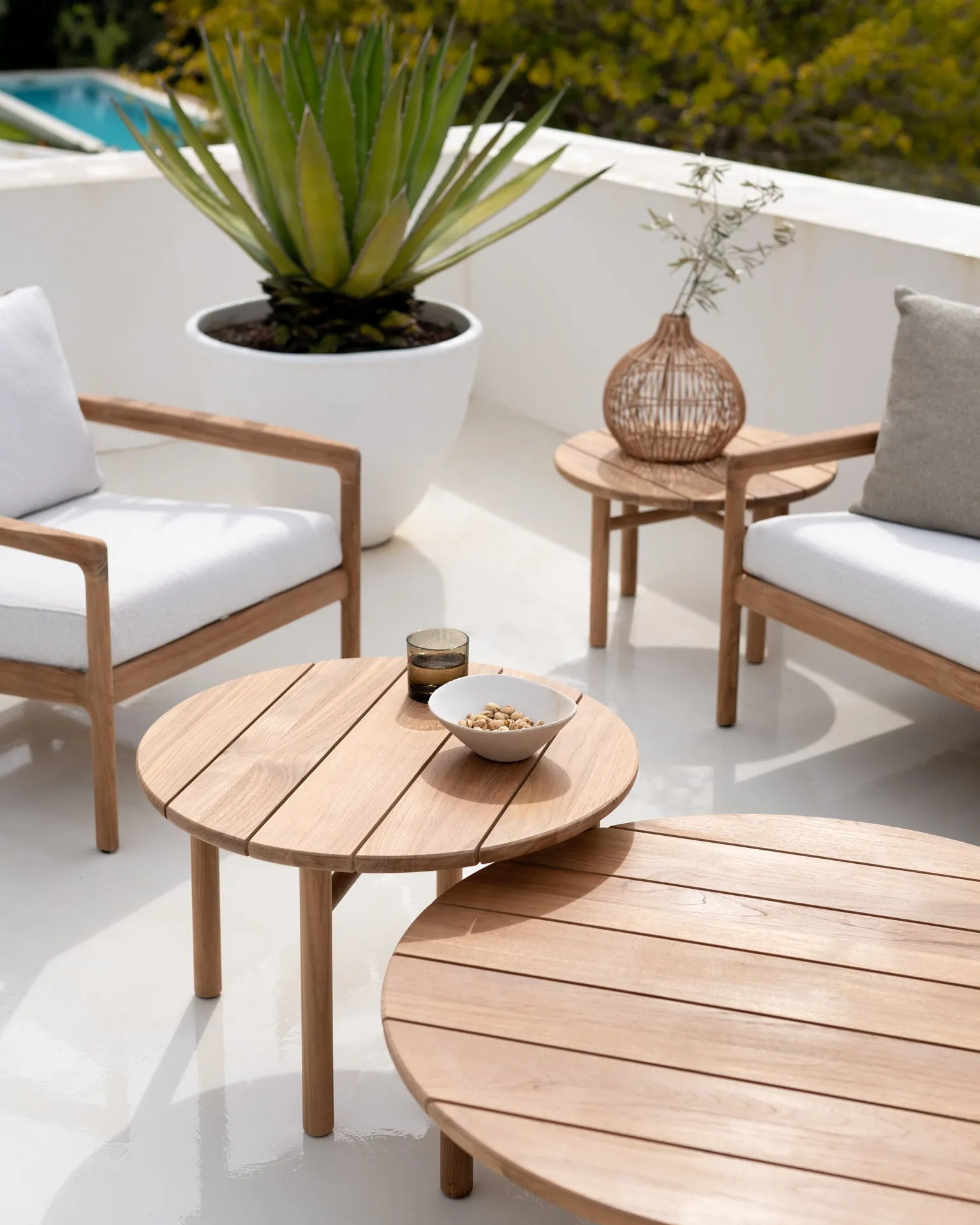 quatro outdoor coffee table