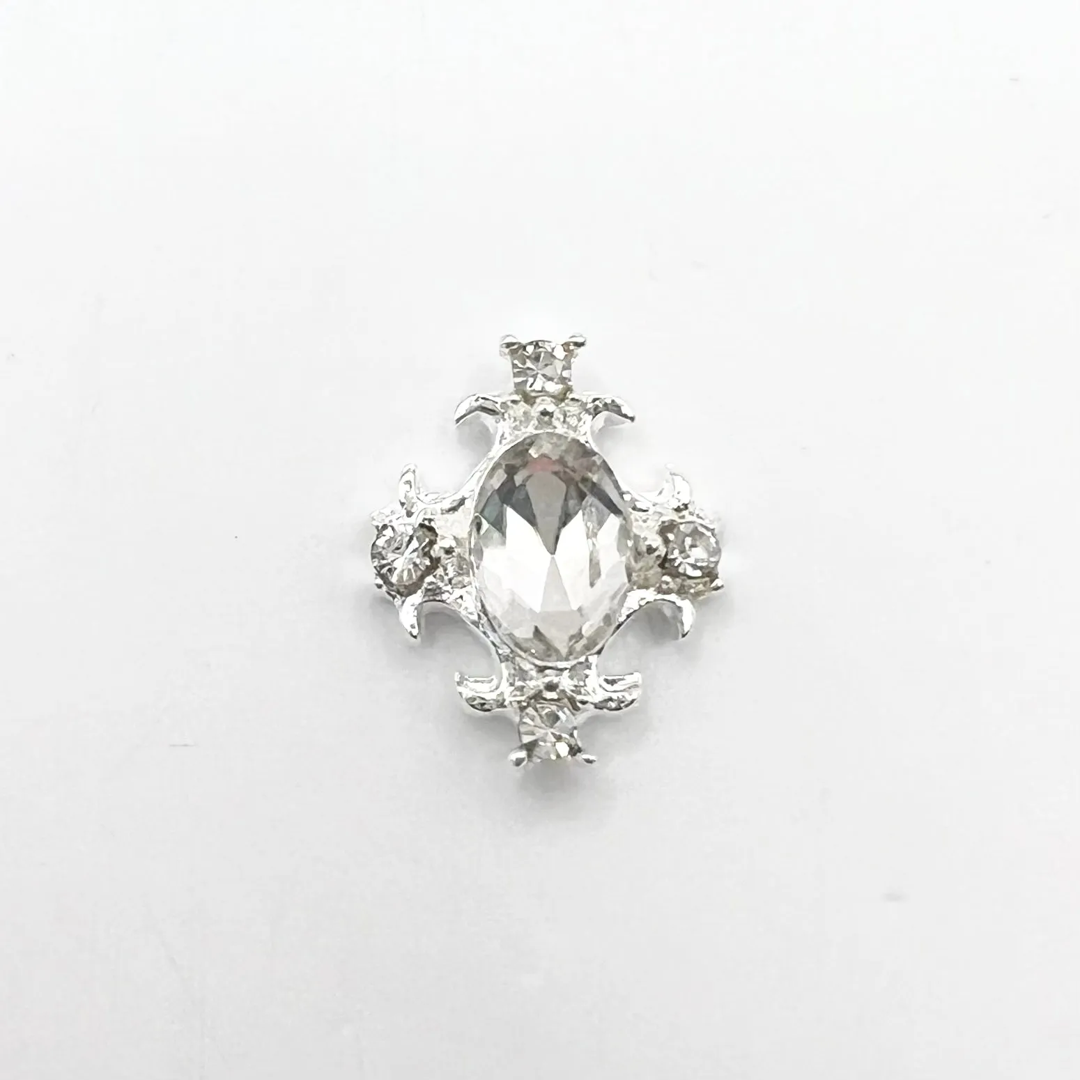Queen - Nail Charms 10pc - #229 Silver Gem Crest