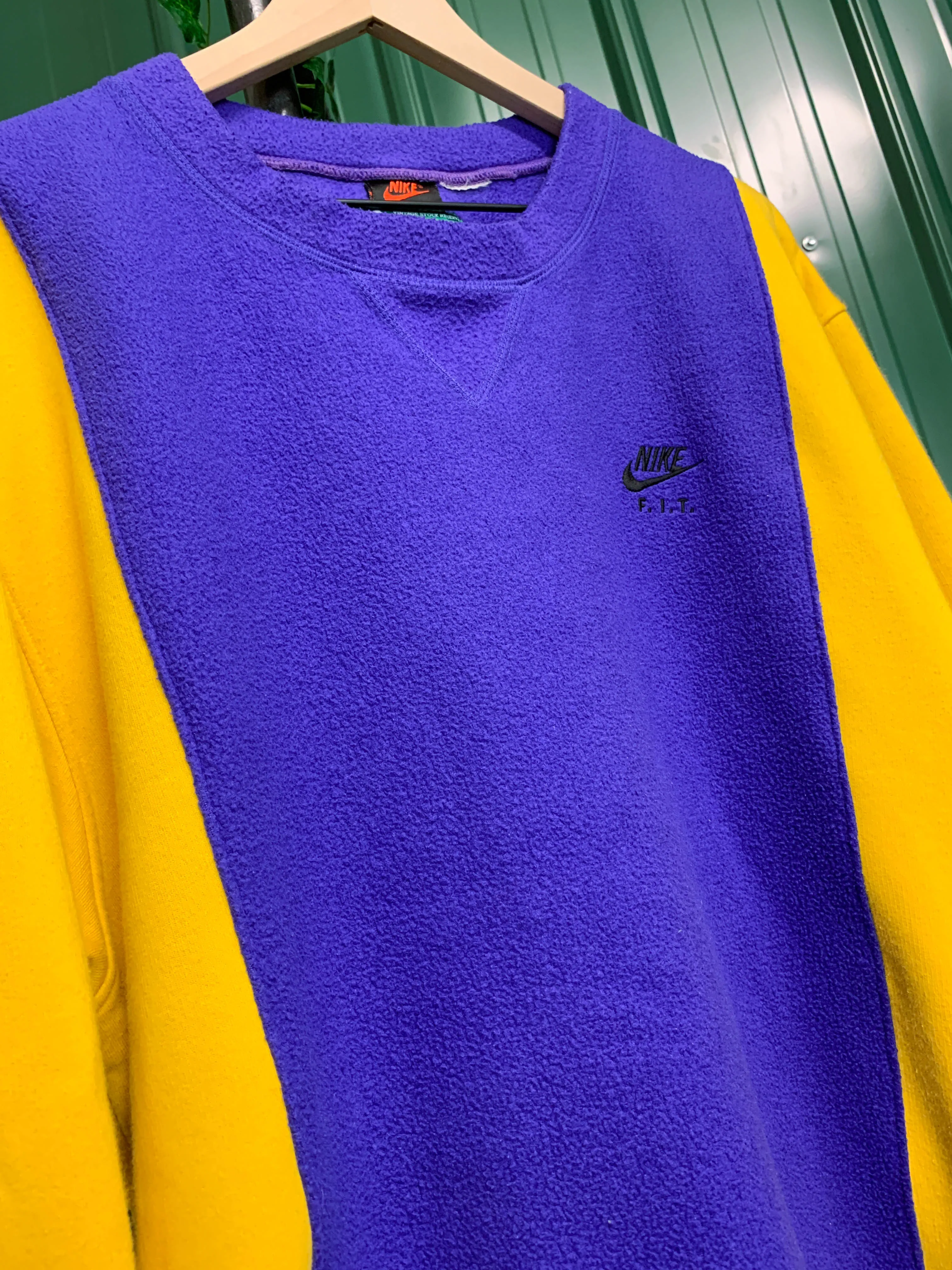 "1 of 1" Nike 2-Tone Sweater (L/XL)