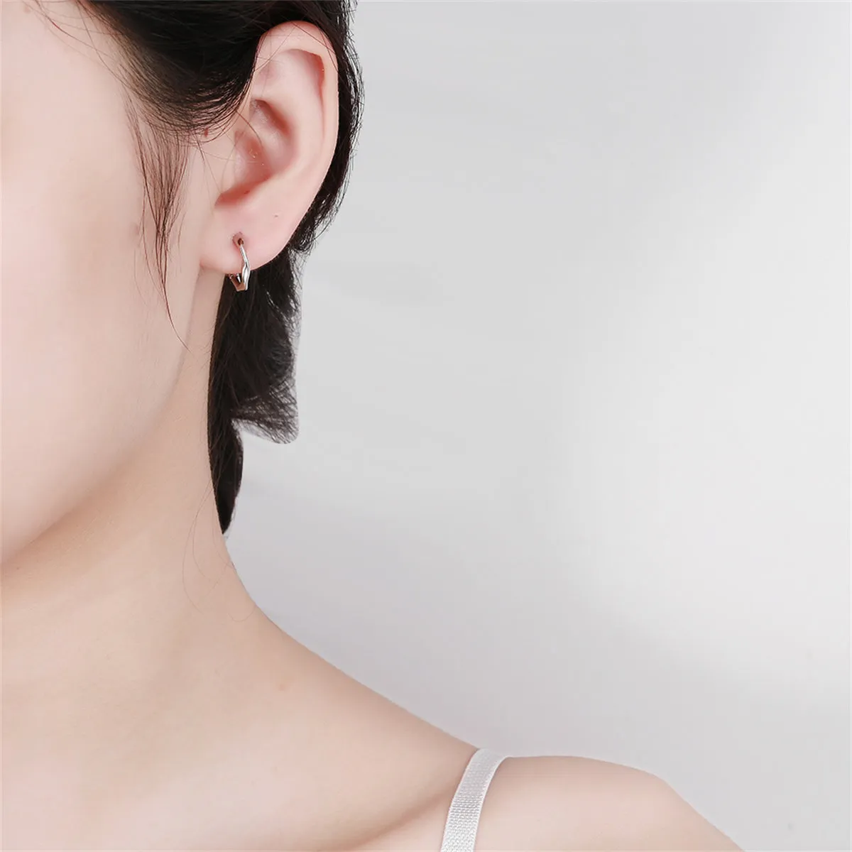 Silver-Plated Wave Huggie Earring