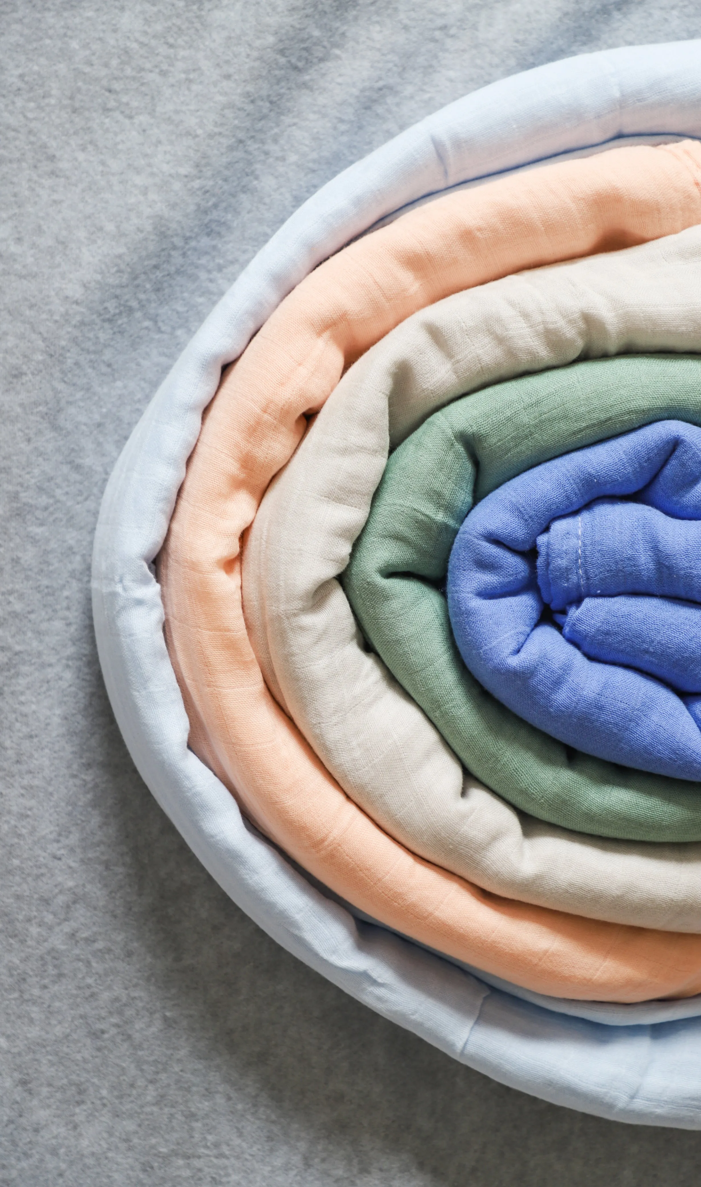 The Lil Cub Organic bamboo muslin swaddle - 5 Colors