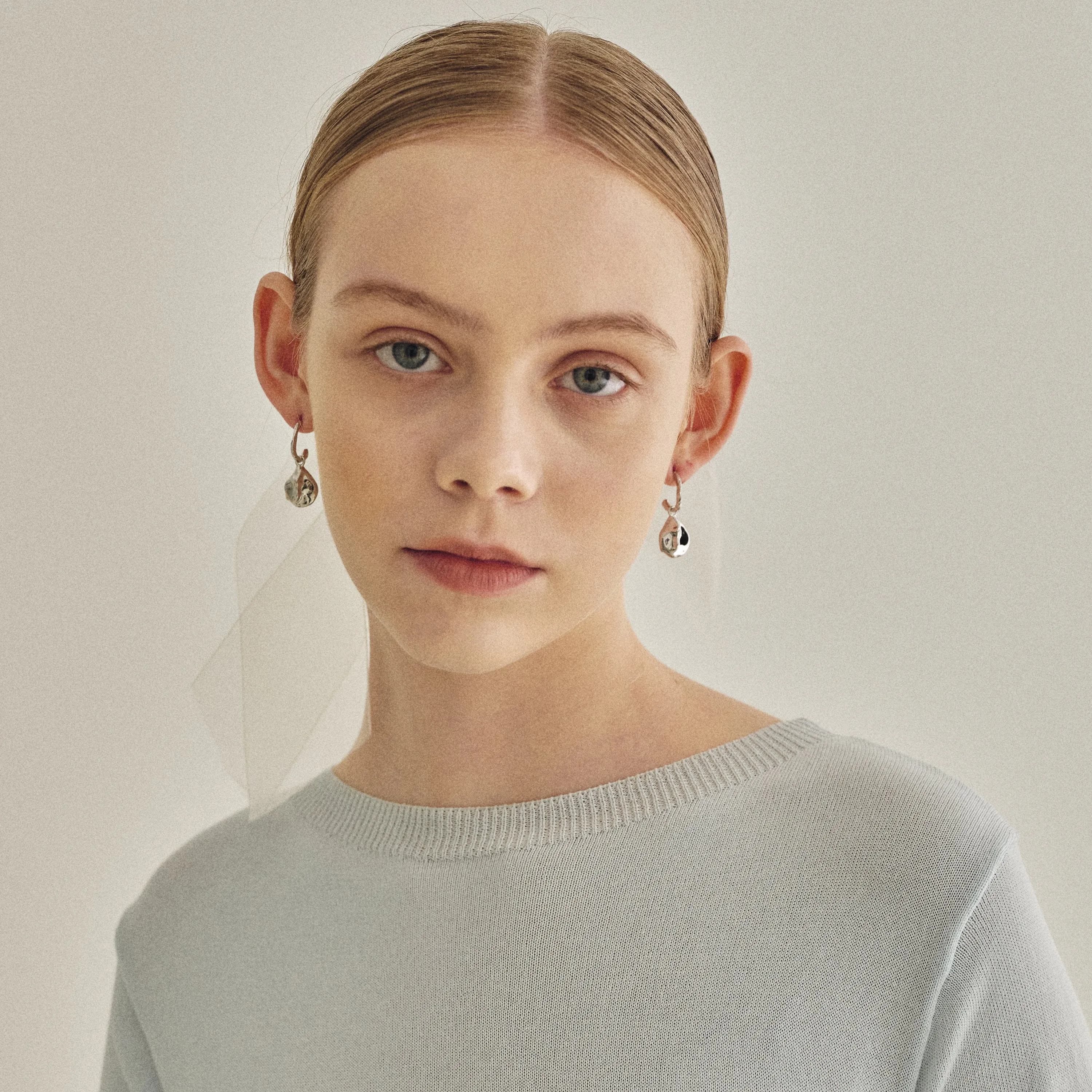Tiny Wrinkle Teardrop Post Earrings