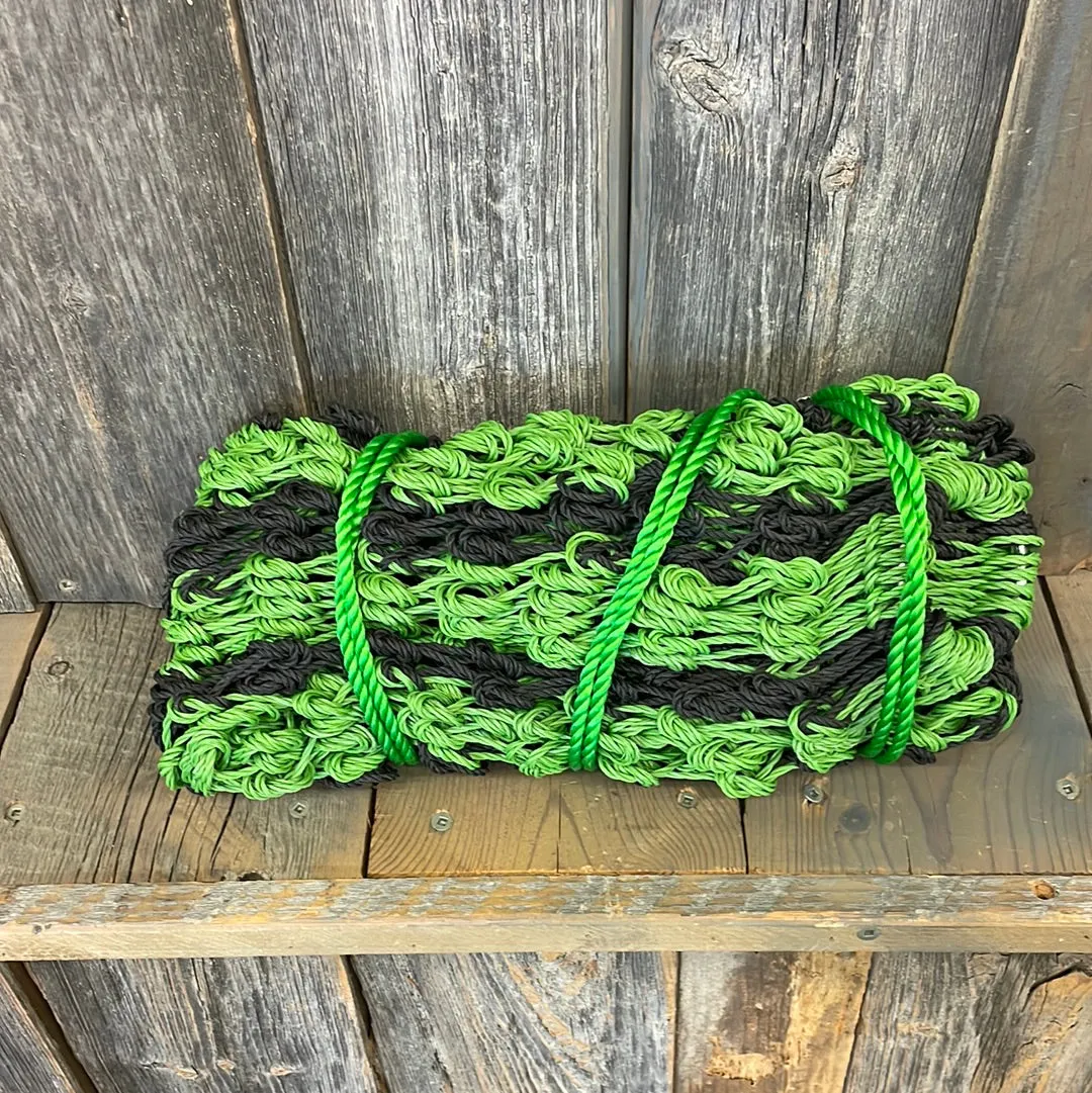 TKHN4236 Hay Net Twisted 2 Tone Slow Feeder 42"X36" True North- Assorted