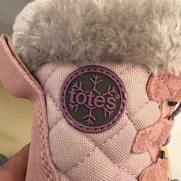 Totes Kids NWB Toddler Lavender/Gray Lil Jenny Snow Boot. Size 5T DS-09