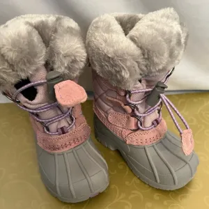Totes Kids NWB Toddler Lavender/Gray Lil Jenny Snow Boot. Size 5T DS-09