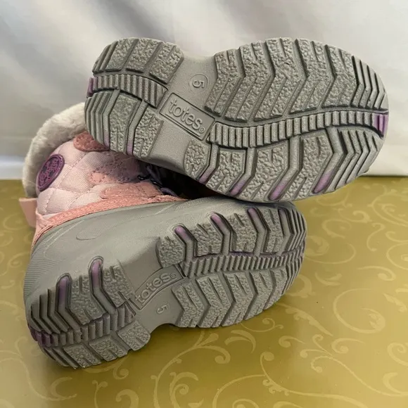 Totes Kids NWB Toddler Lavender/Gray Lil Jenny Snow Boot. Size 5T DS-09