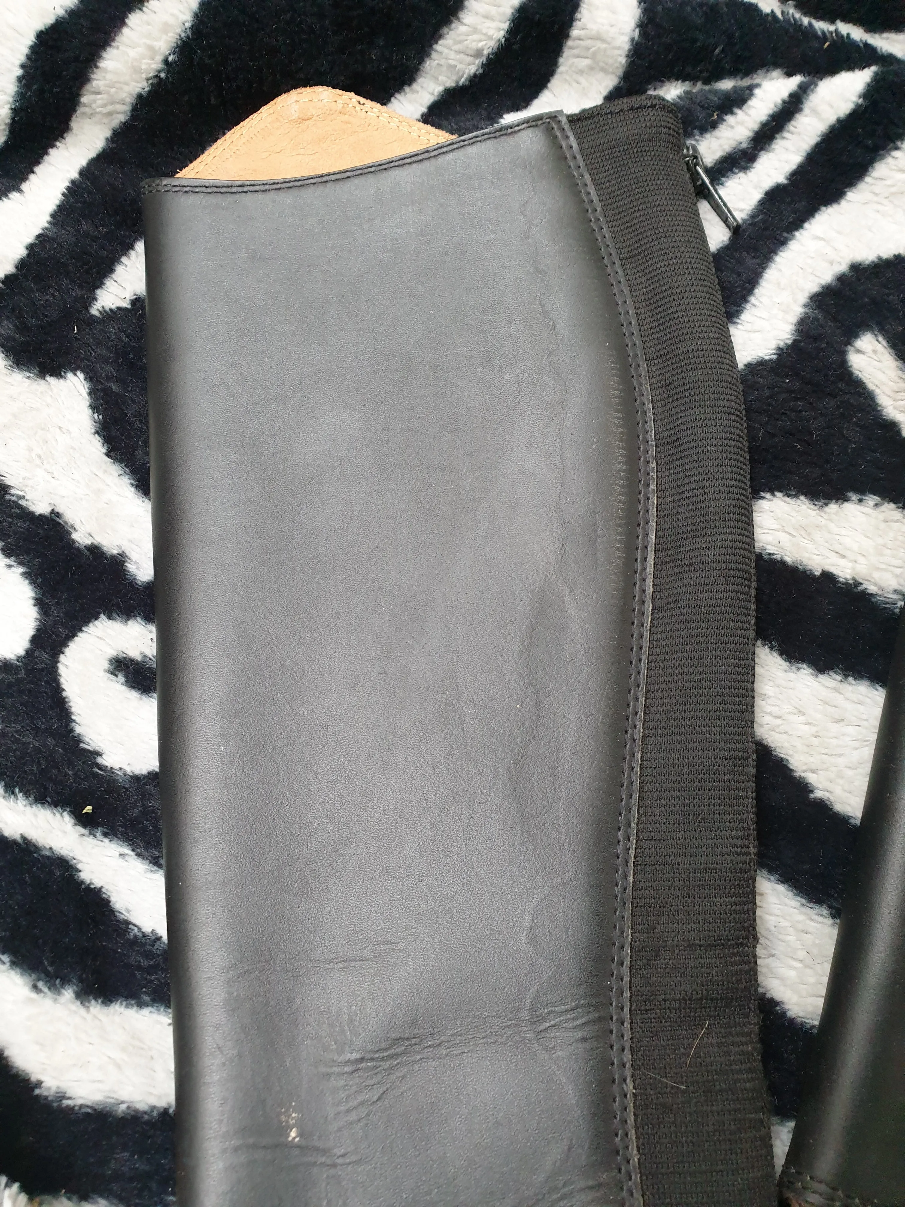 Used Treadstone black leather small adults chaps