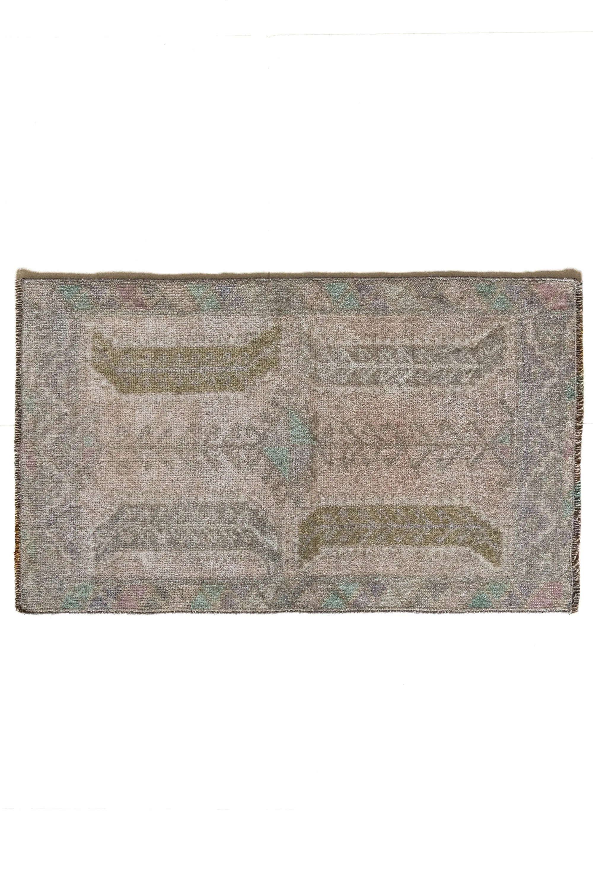 Vintage Turkish Mini Rug No. 543 | 1'9 x 2'10