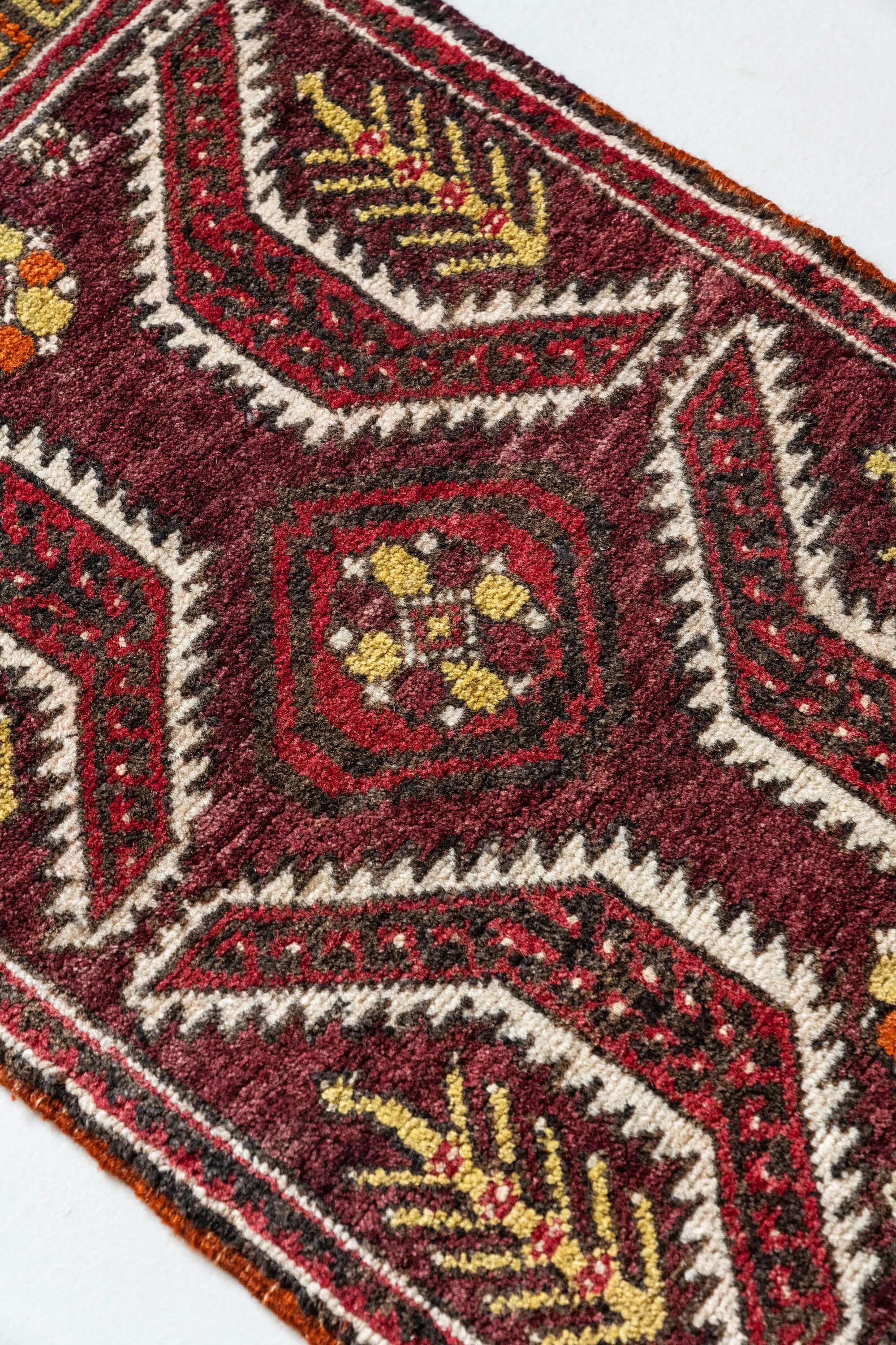 Vintage Turkish Mini Rug No. 547 | 1'9 x 3'2