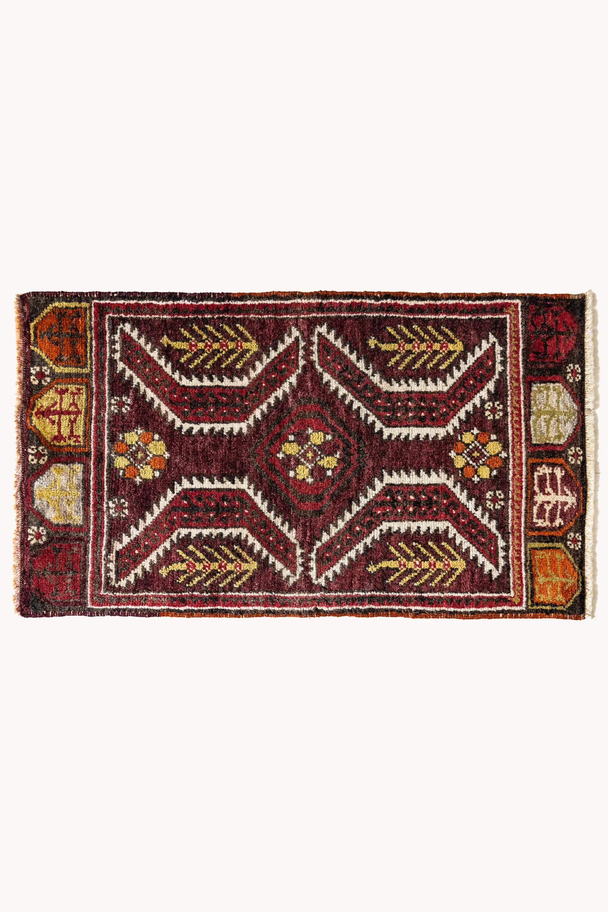 Vintage Turkish Mini Rug No. 547 | 1'9 x 3'2