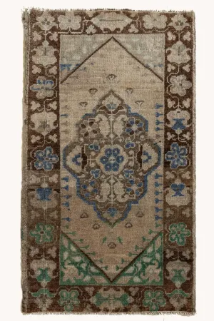 Vintage Turkish Mini Rug No. 555 | 1'10 x 3'3
