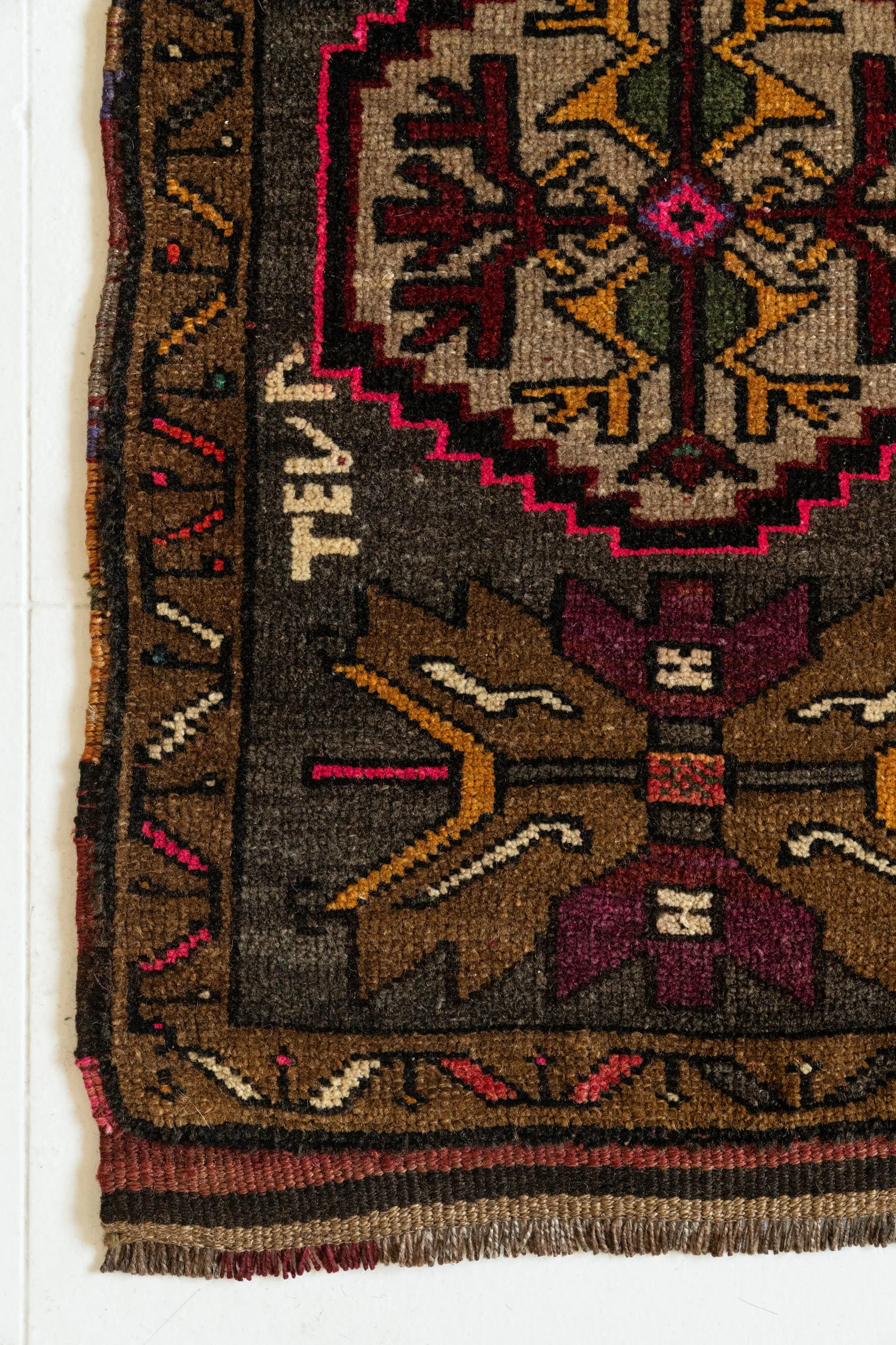Vintage Turkish Mini Rug No. 613 | 1'9 x 3'3