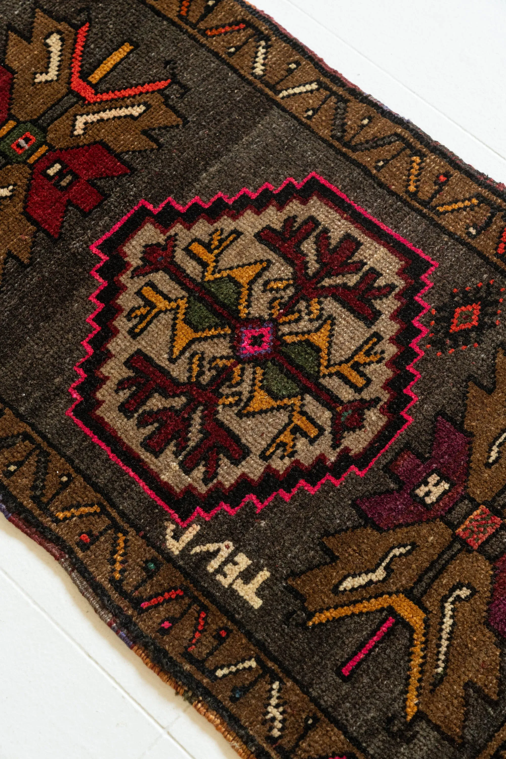 Vintage Turkish Mini Rug No. 613 | 1'9 x 3'3