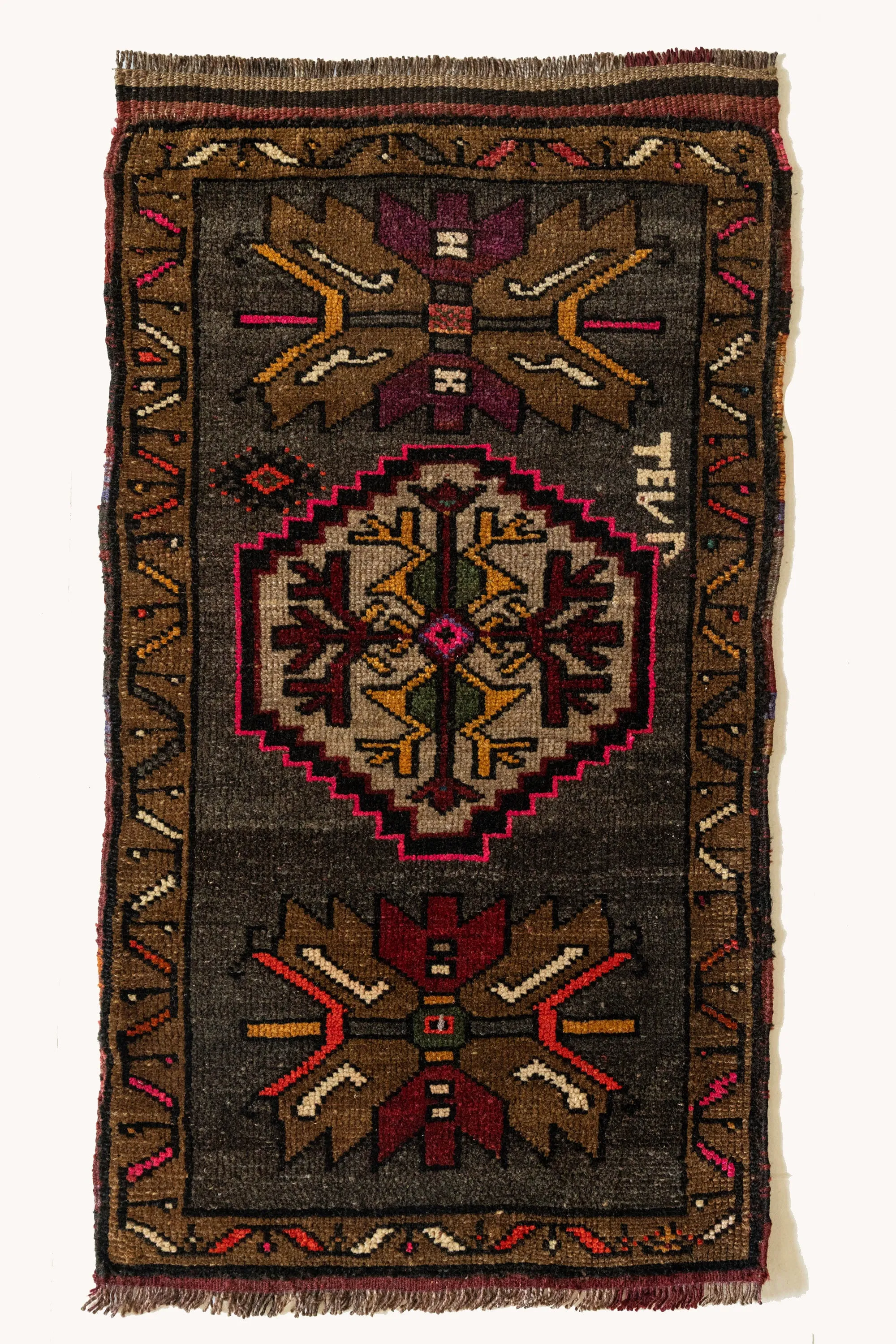 Vintage Turkish Mini Rug No. 613 | 1'9 x 3'3