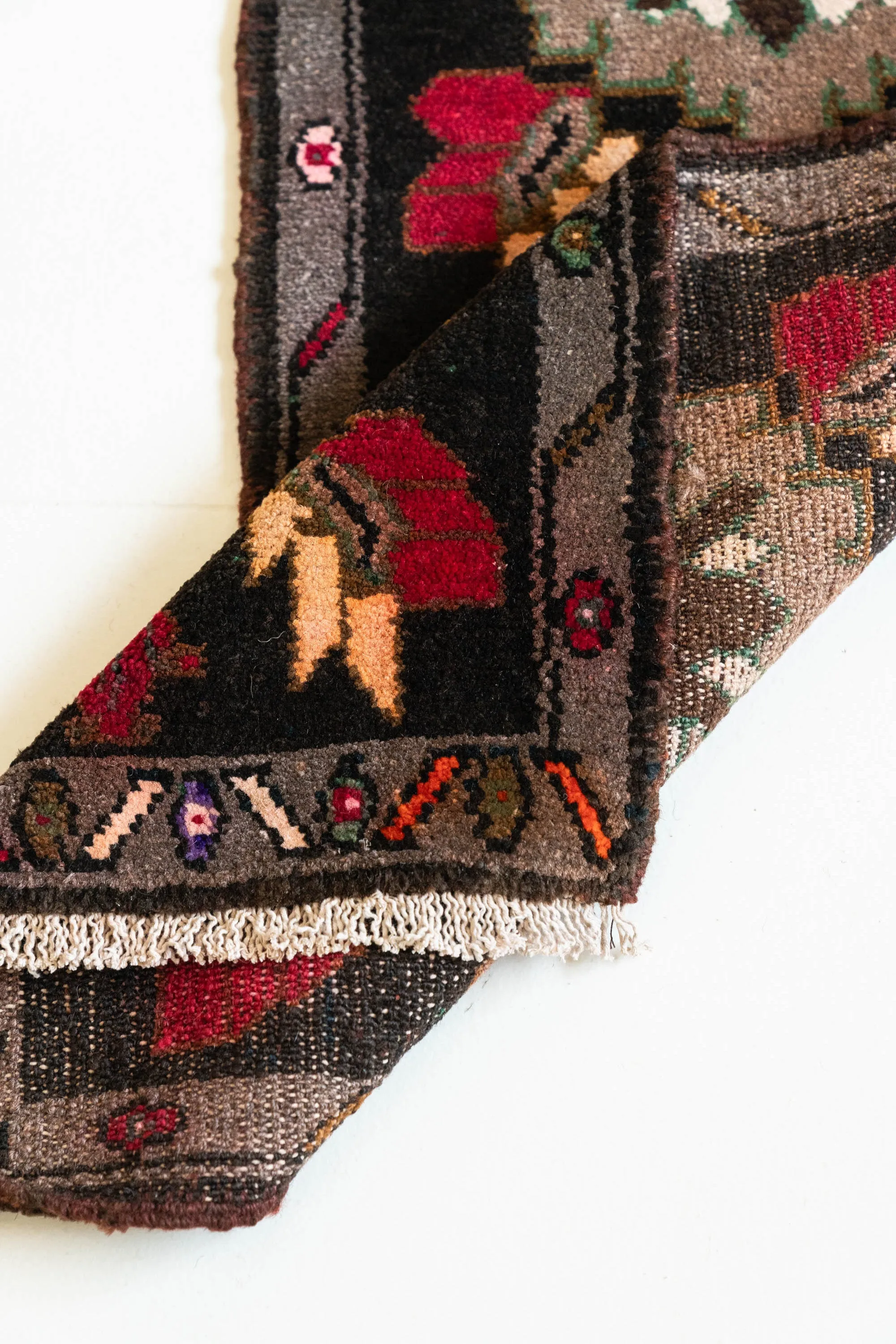 Vintage Turkish Mini Rug No. 619 | 1'7 x 3'5