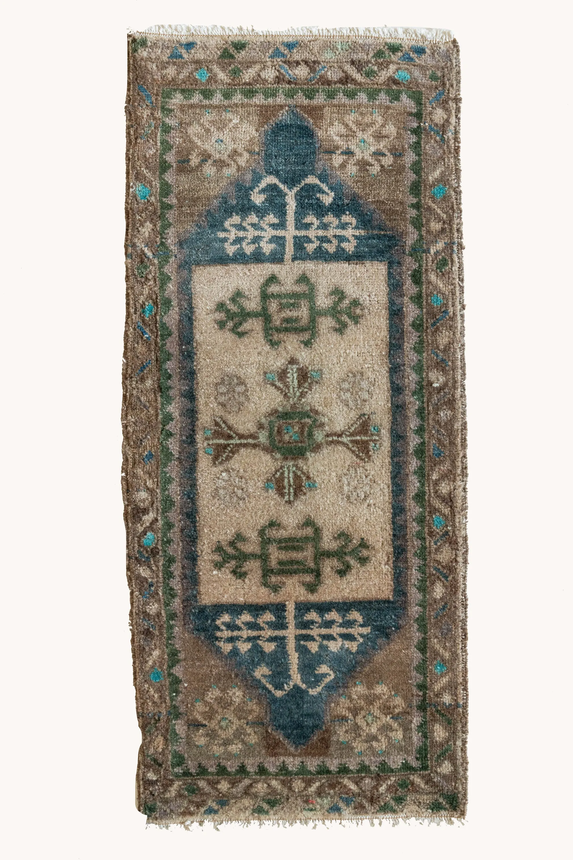 Vintage Turkish Mini Rug No. 636 | 1'5 x 3'5