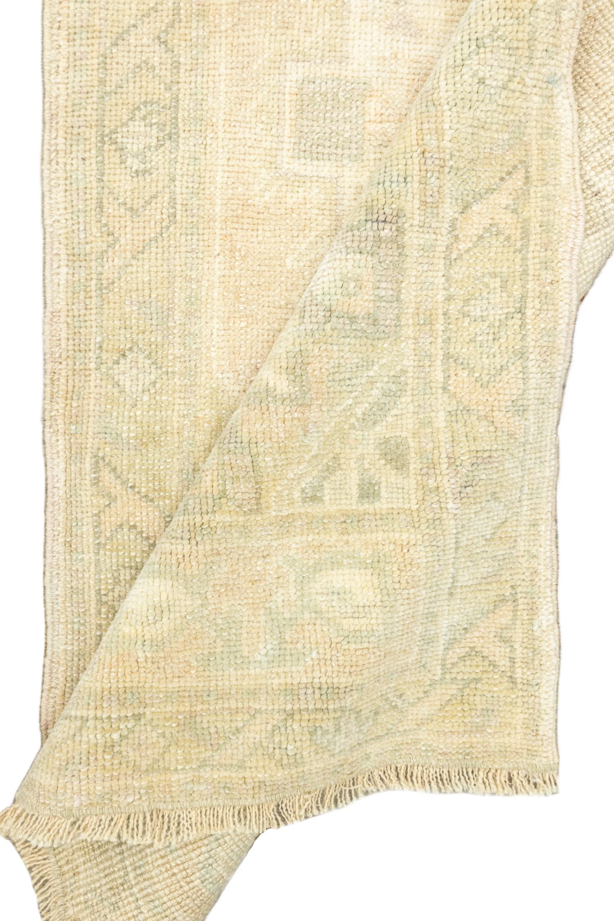 Vintage Turkish Mini Rug No. 654 | 1'10 x 3'6