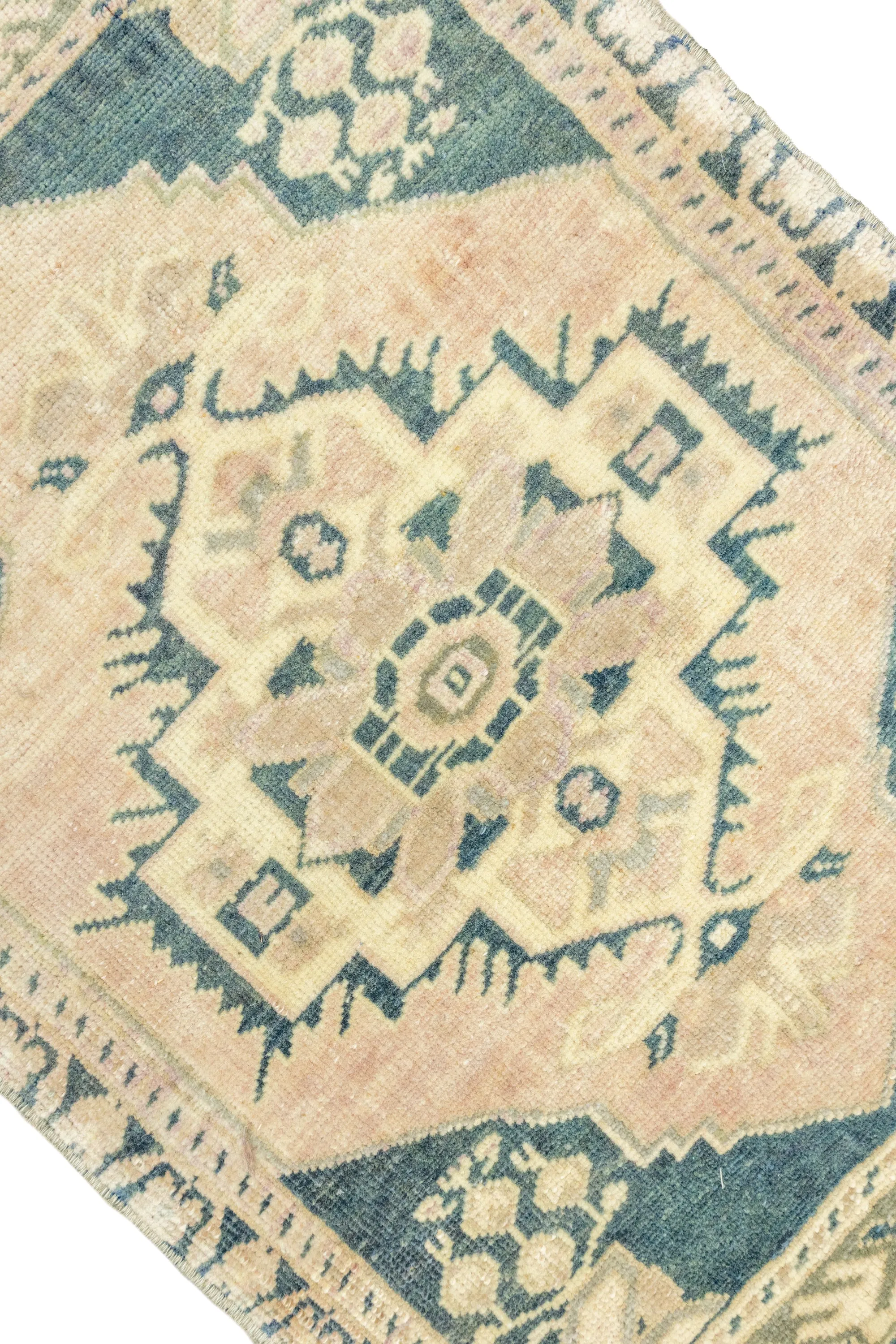 Vintage Turkish Mini Rug No. 669 | 1'9 x 2'9