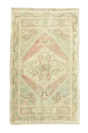Vintage Turkish Mini Rug No. 672 | 1'9 x 2'10
