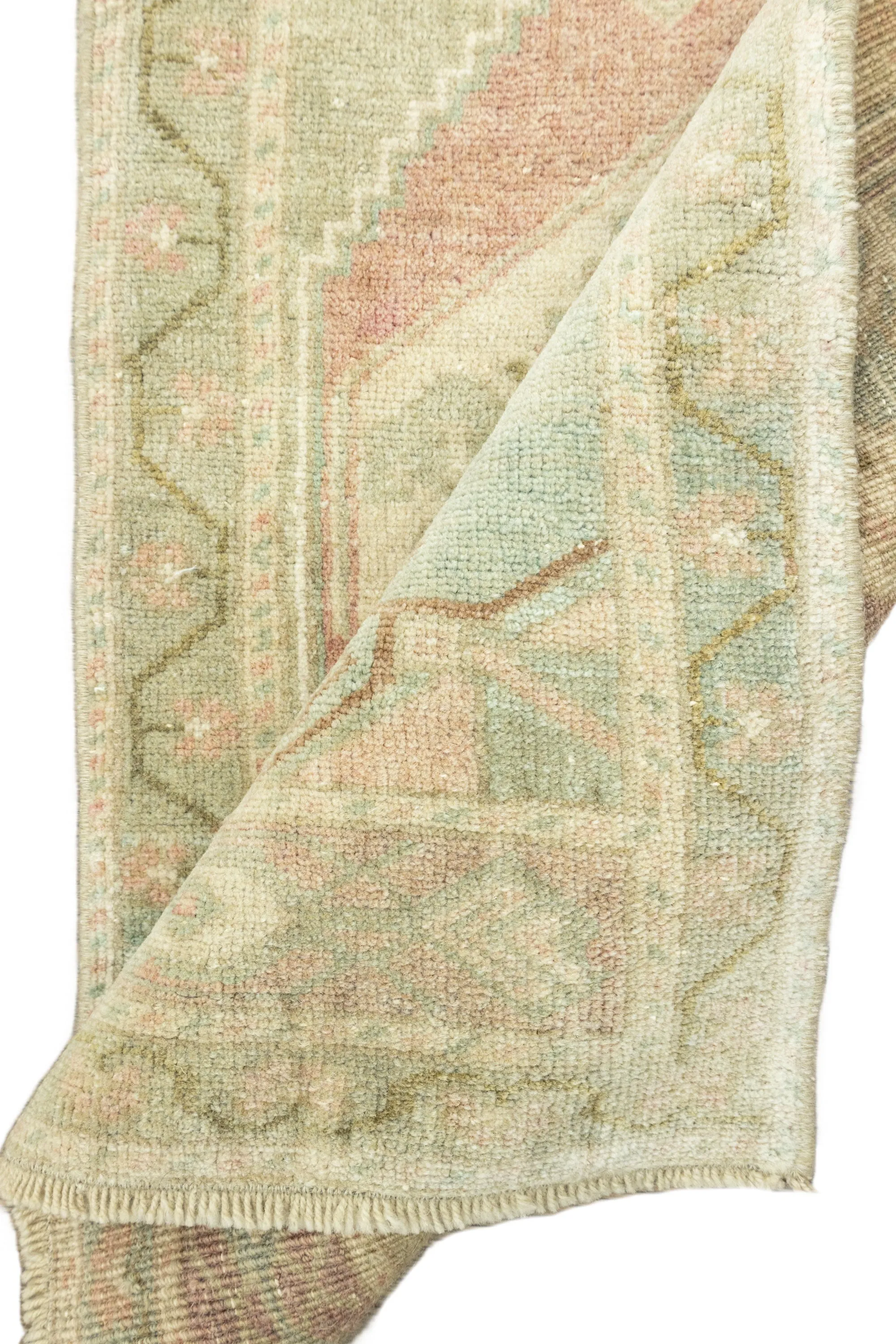 Vintage Turkish Mini Rug No. 672 | 1'9 x 2'10