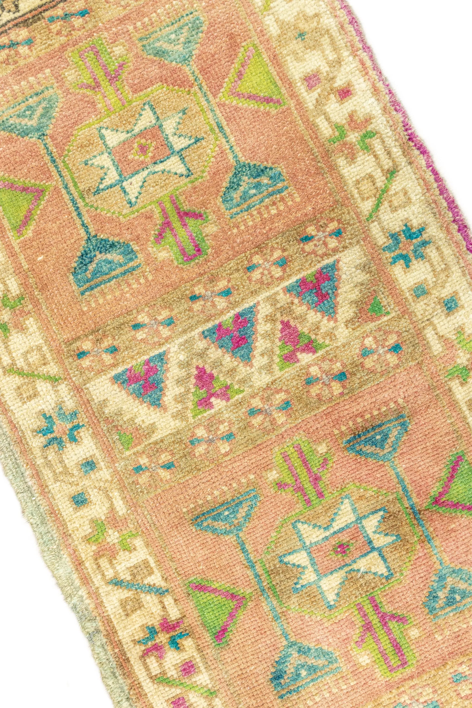 Vintage Turkish Mini Rug No. 680 | 1'6 x 2'10
