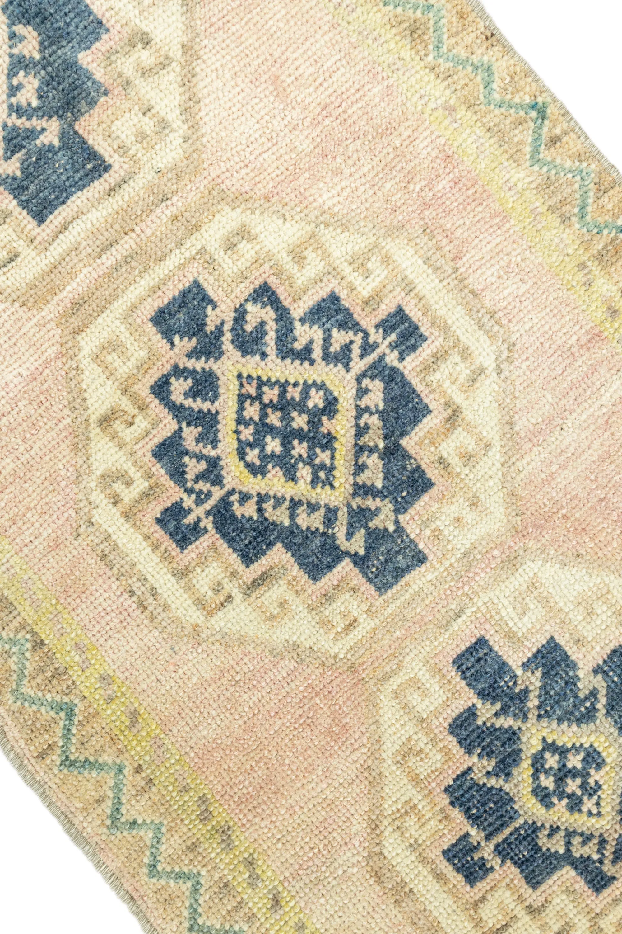 Vintage Turkish Mini Rug No. 687 | 1'8 x 3'1