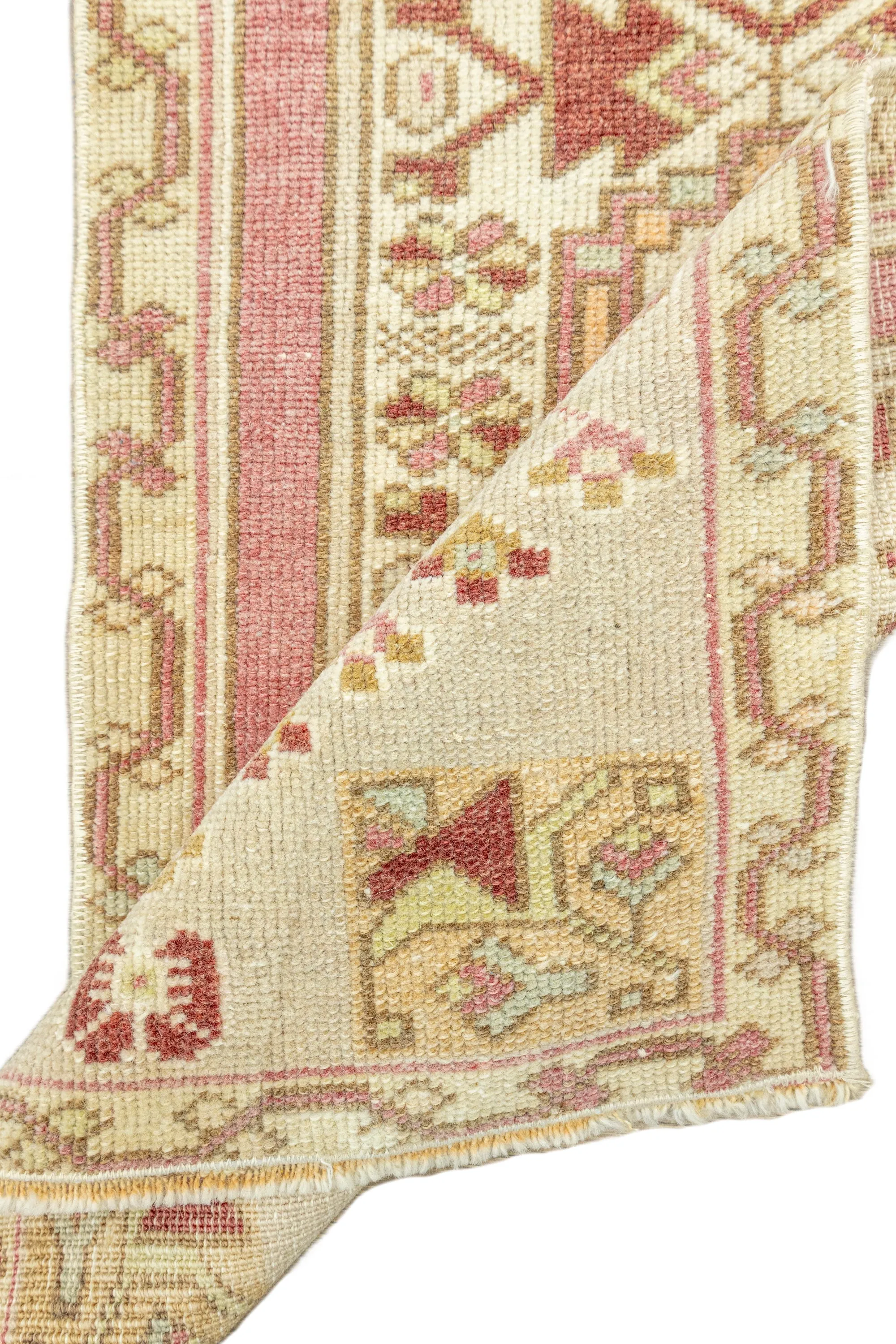 Vintage Turkish Mini Rug No. 690 | 1'7 x 3'2