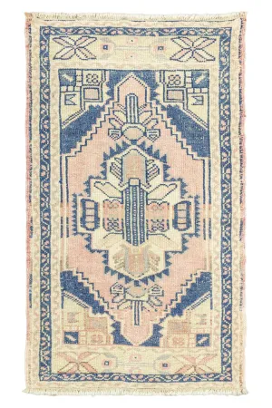Vintage Turkish Mini Rug No. 691 | 1'11 x 3'3
