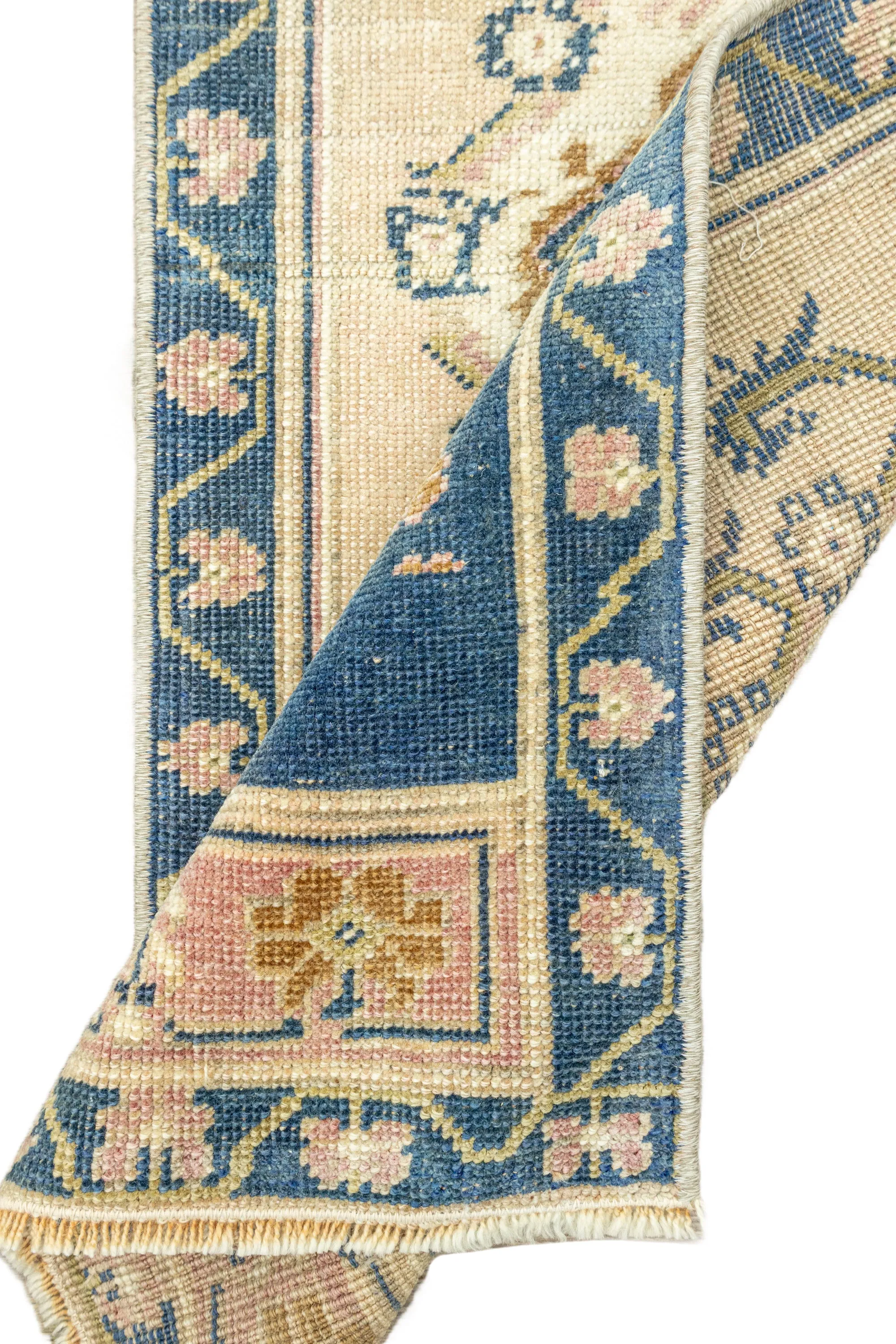 Vintage Turkish Mini Rug No. 692 | 1'8 x 3'7