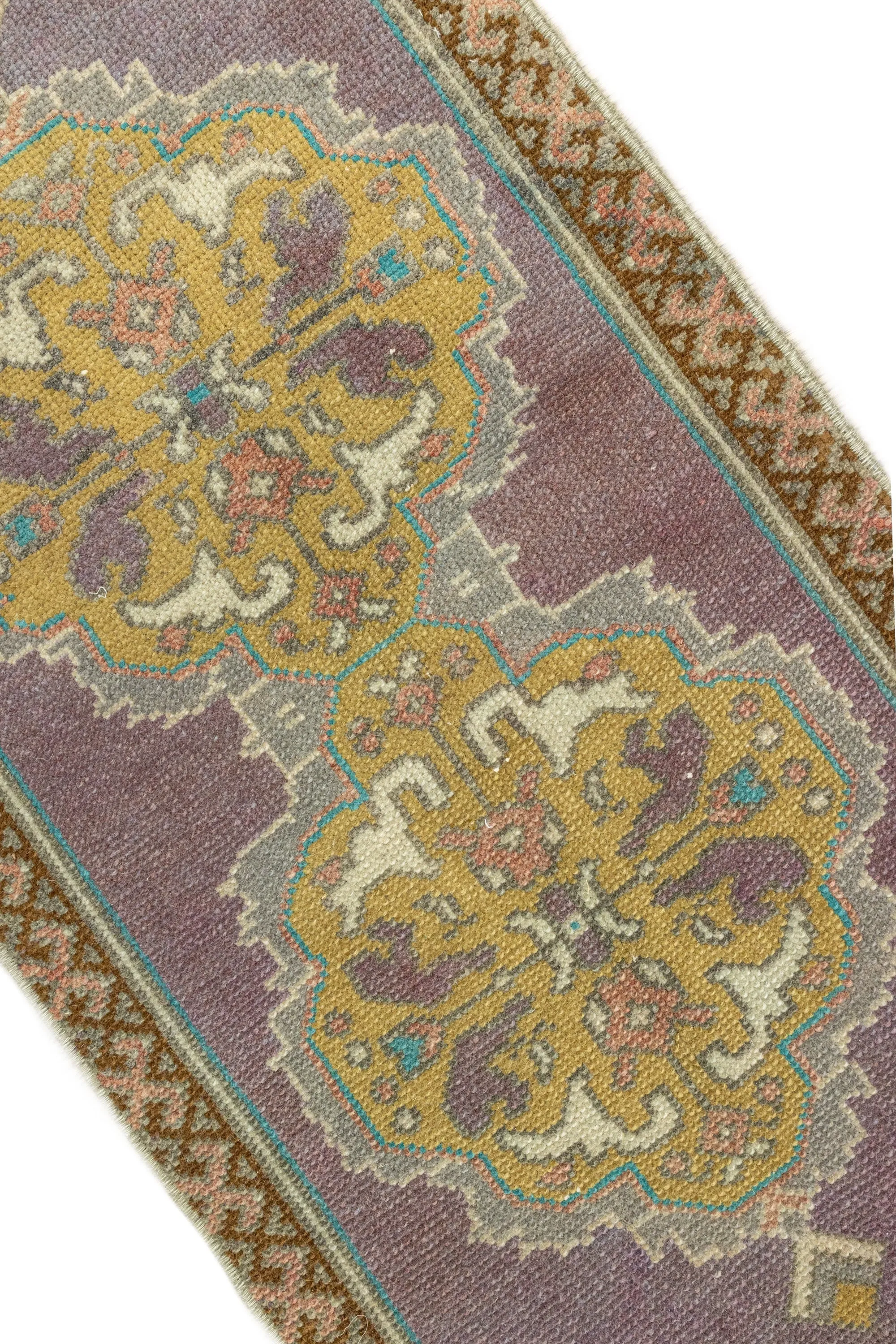 Vintage Turkish Mini Rug No. 694 | 1'6 x 3'7
