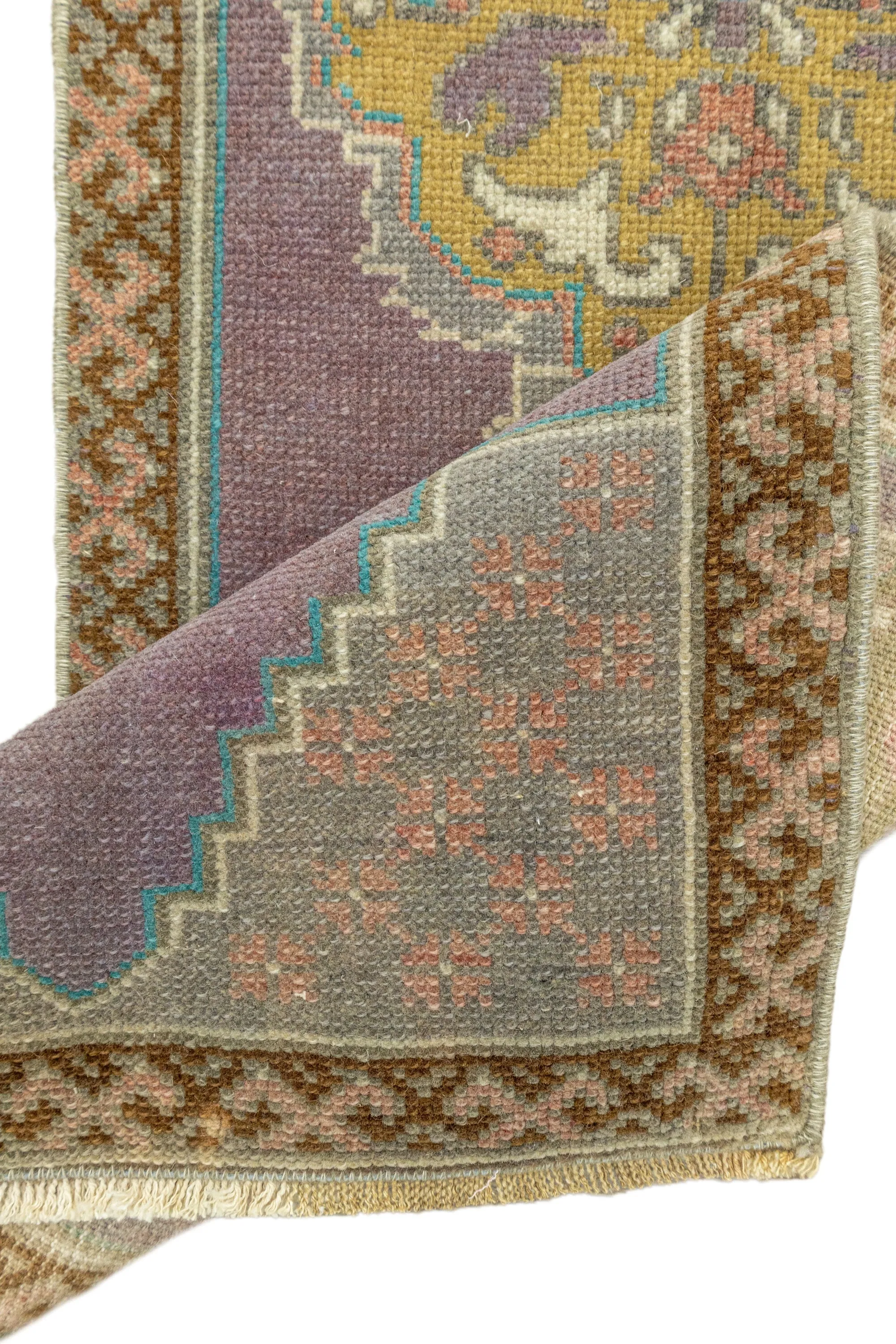 Vintage Turkish Mini Rug No. 694 | 1'6 x 3'7