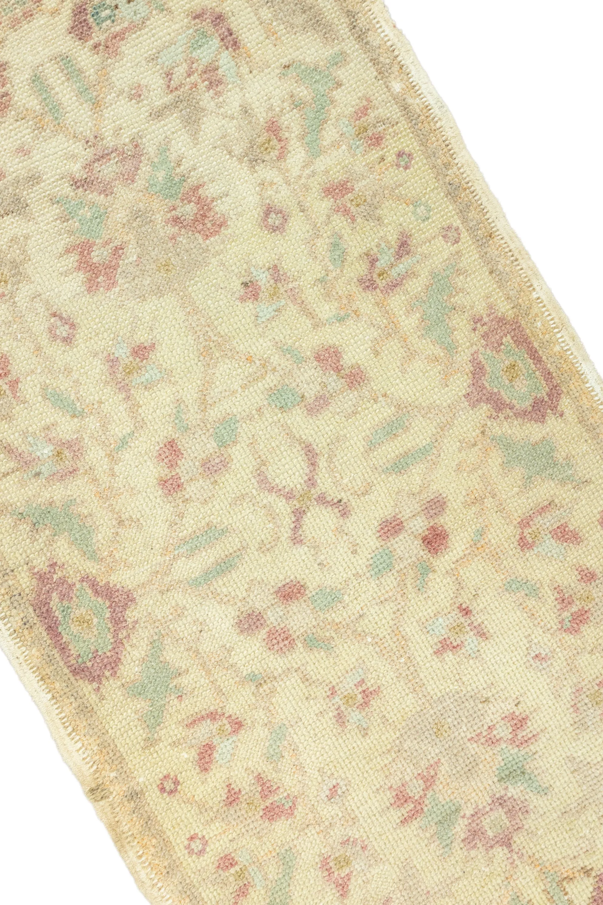 Vintage Turkish Mini Rug No. 696 | 1'9 x 3'3