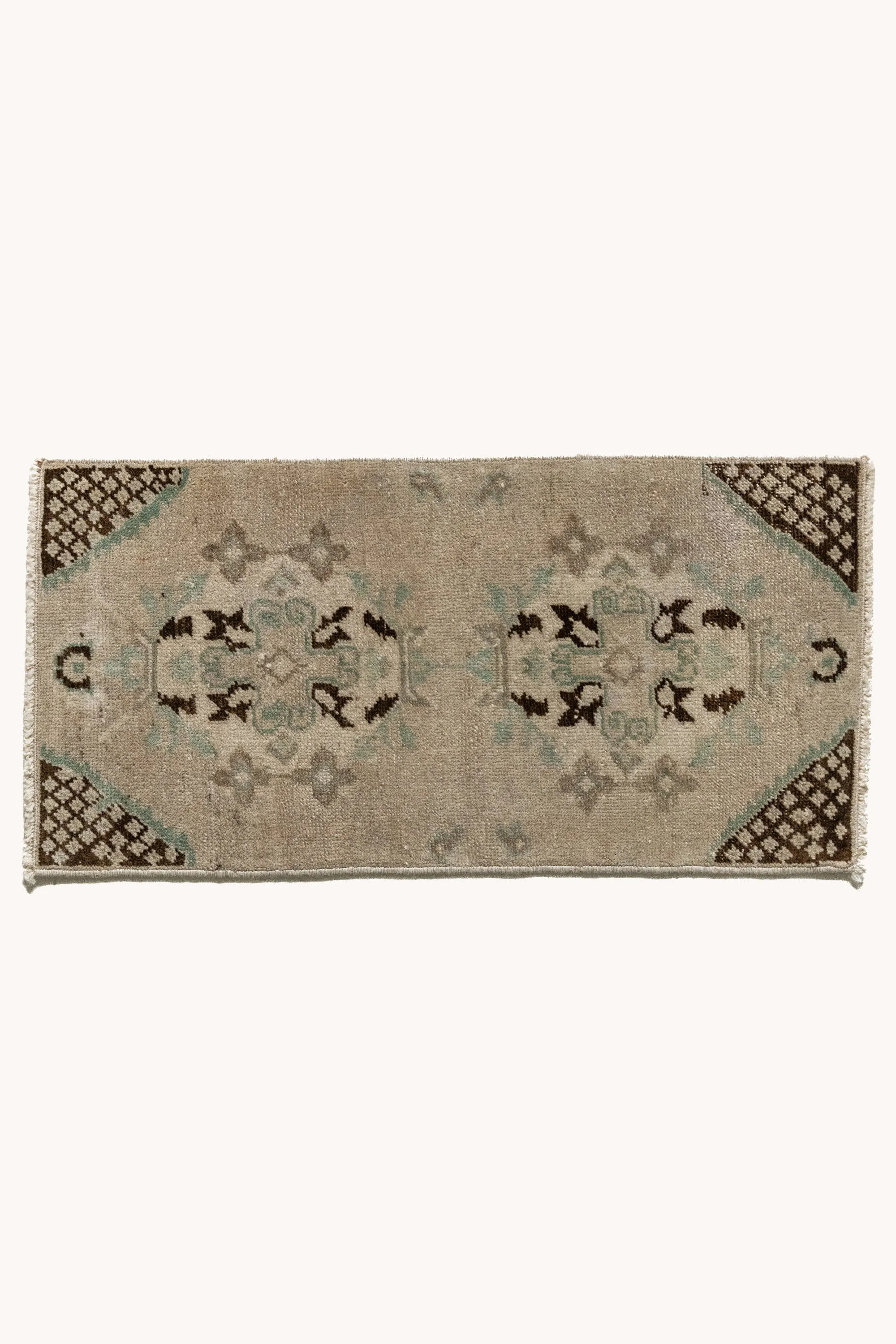 Vintage Turkish Mini Rug No. 709 | 1'4 x 2'8