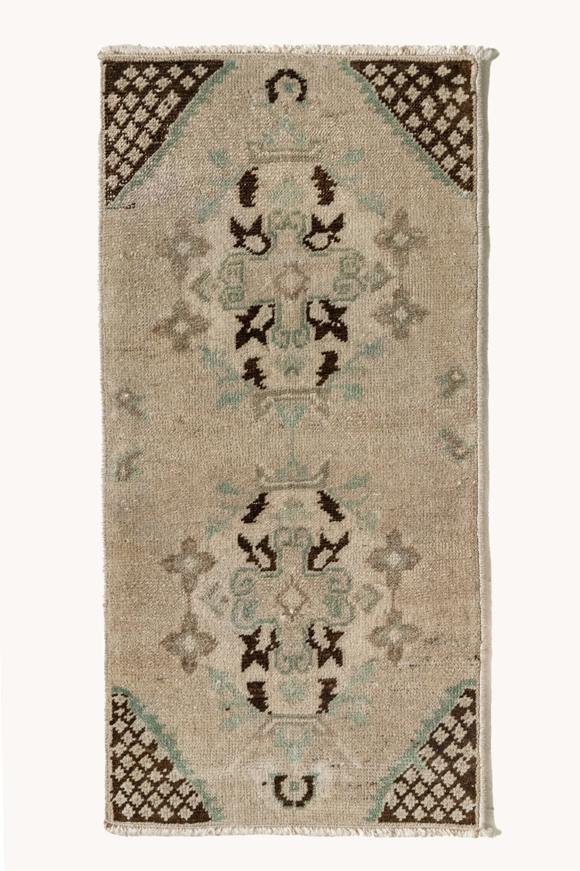 Vintage Turkish Mini Rug No. 709 | 1'4 x 2'8