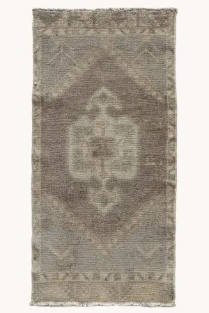 Vintage Turkish Mini Rug No. 717 | 1'7 x 3'4