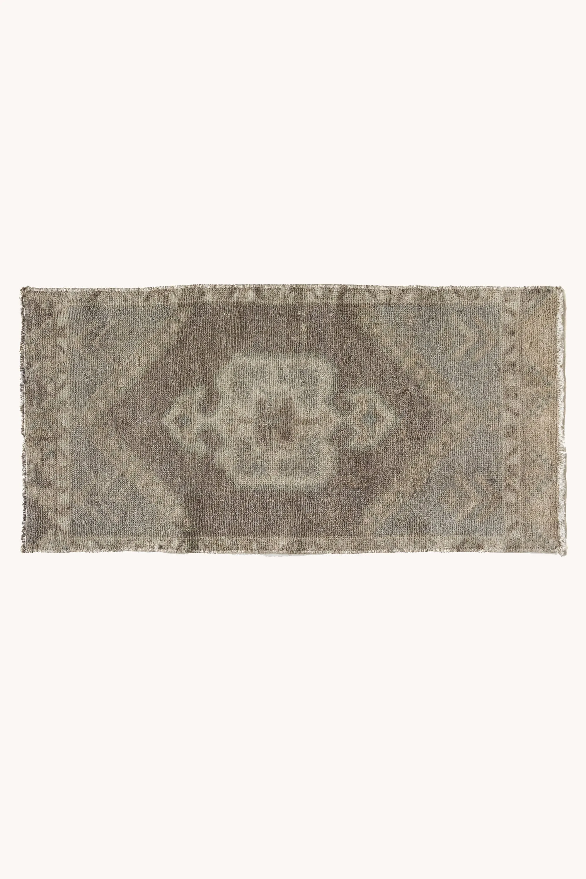 Vintage Turkish Mini Rug No. 717 | 1'7 x 3'4