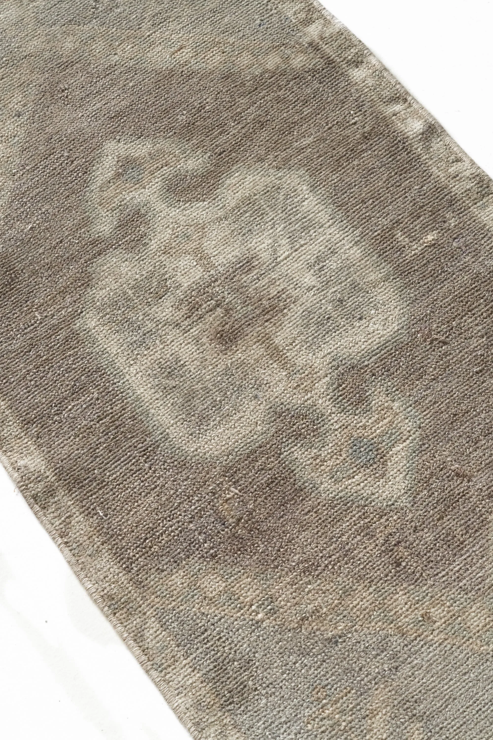Vintage Turkish Mini Rug No. 717 | 1'7 x 3'4