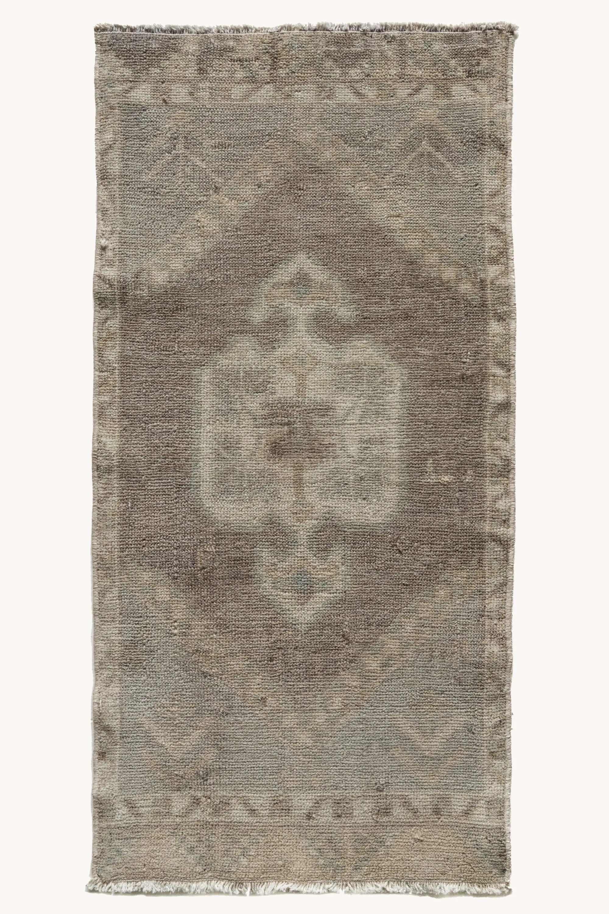 Vintage Turkish Mini Rug No. 717 | 1'7 x 3'4