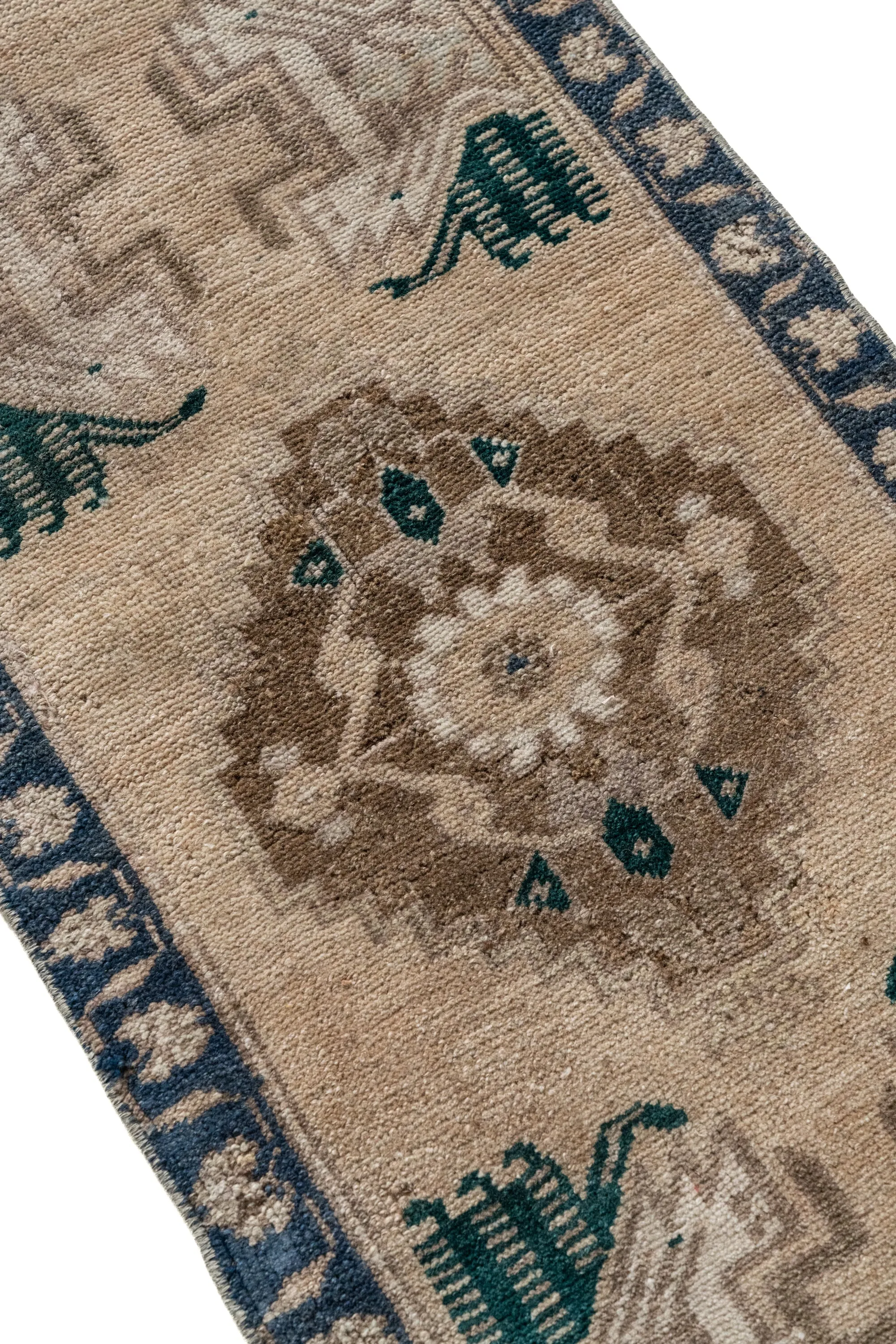Vintage Turkish Mini Rug No. 721 | 1'7 x 3'2