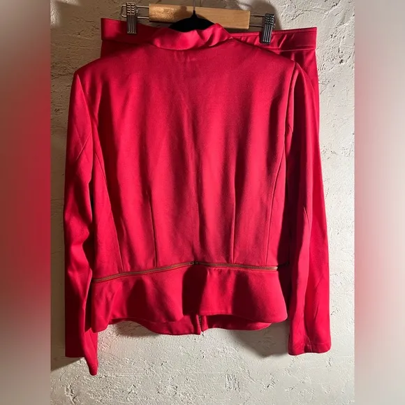 Women's Suit 2pc Red w/ gold zipper detail, Med. by Styled by Joe Zee, knit